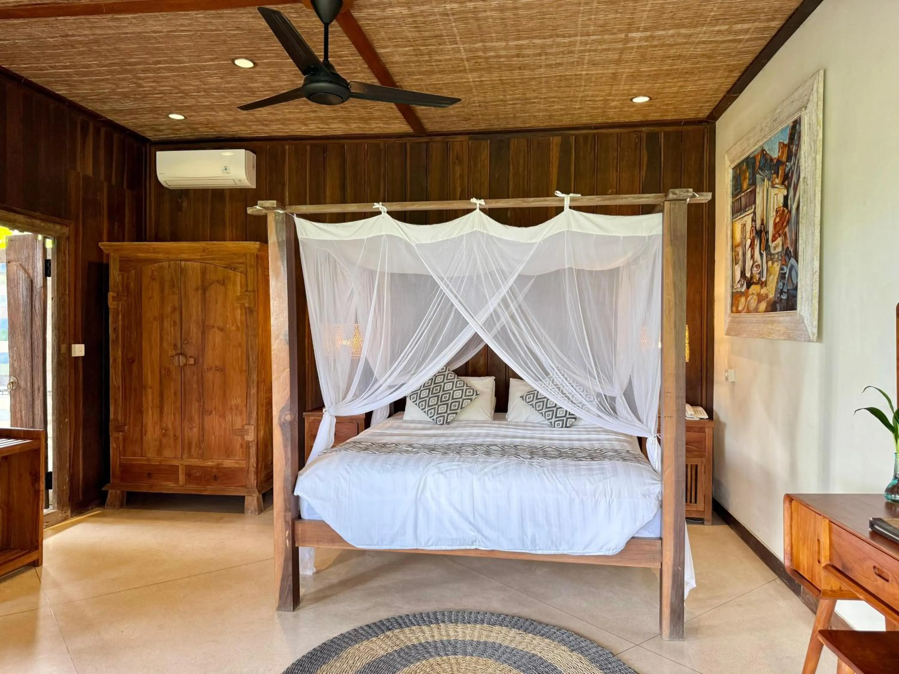 Deluxe Room 2 in Sawah Indah Villa