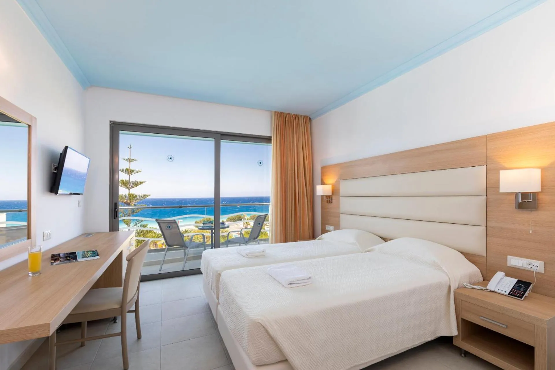 Superior Twin Room with Sea View in Blue Horizon