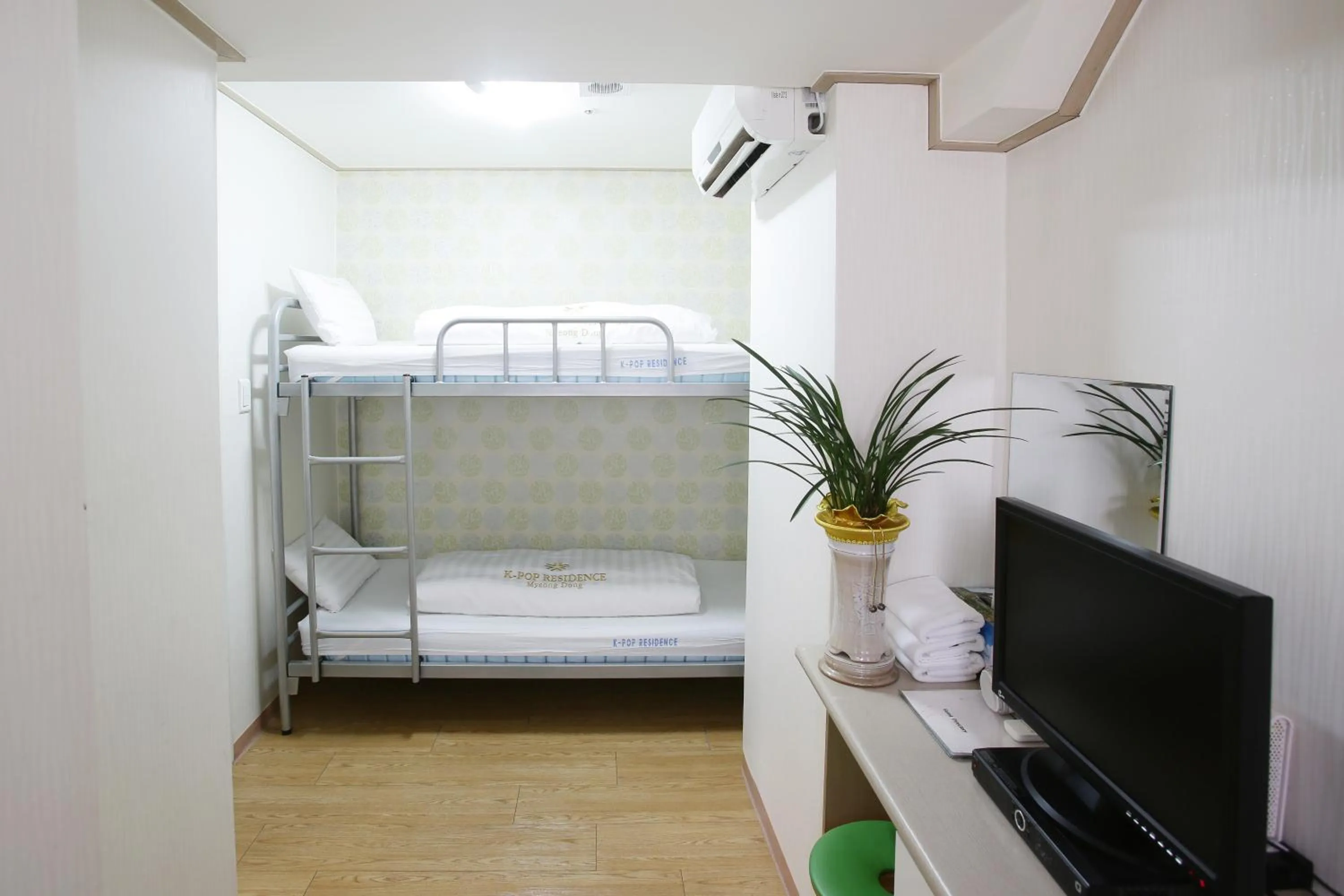Standard Twin Room in K-POP Residence Myeongdong 1