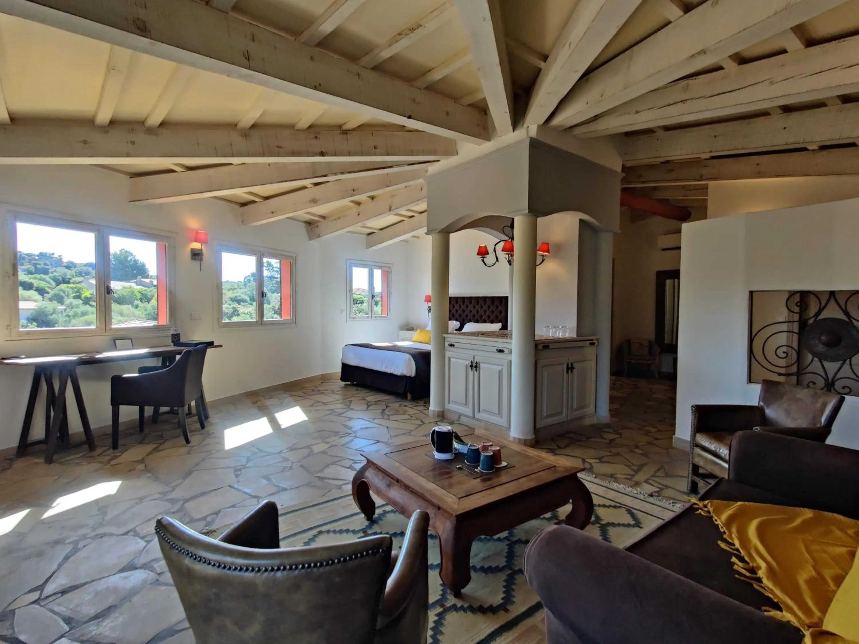 Suite La Sitelle in Le Roc E Fiori Hotel - Teritoria