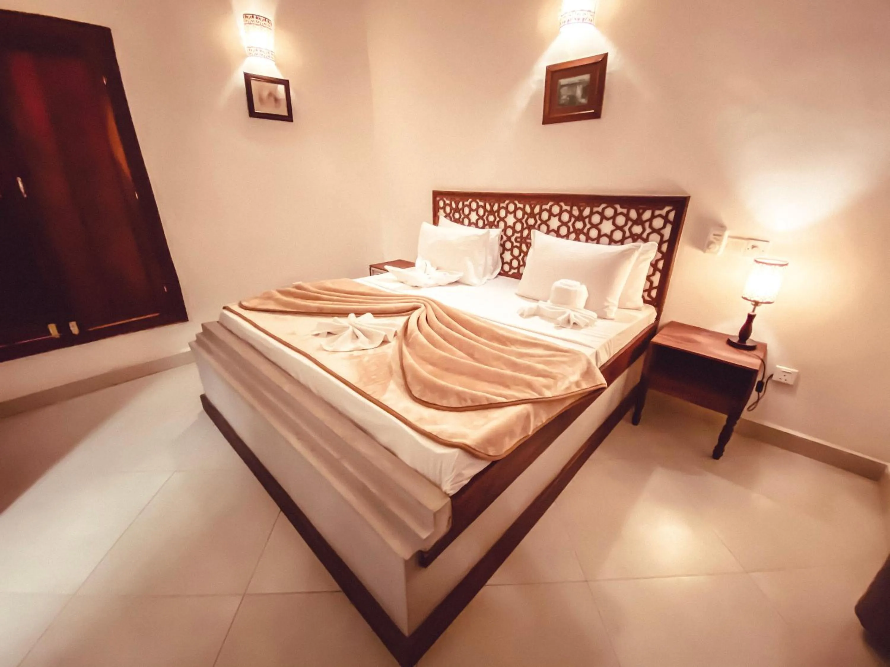 Standard Double Room in Smiles Stone Town Hotel