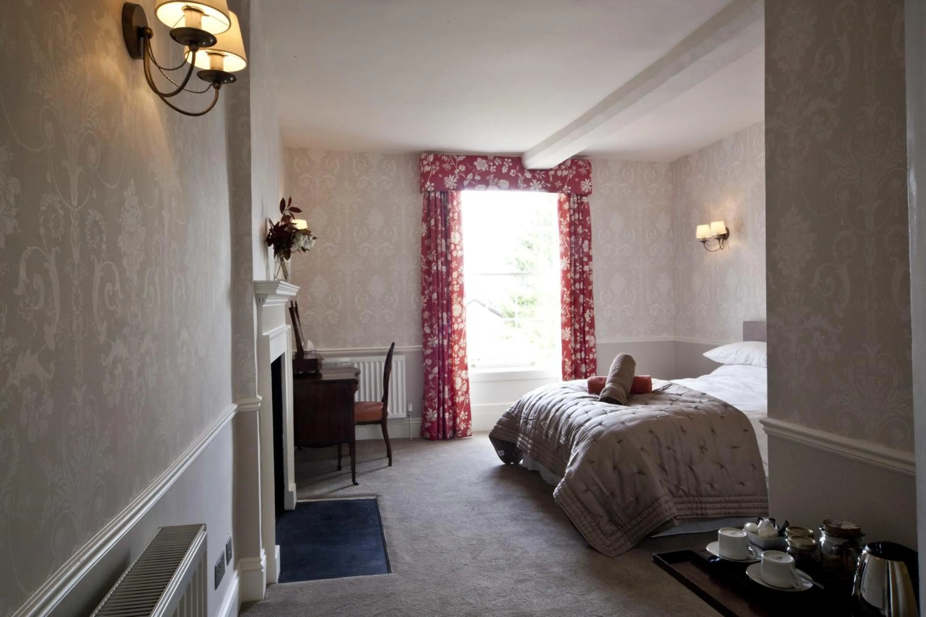 Queen Room with Ensuite - single occupancy in Trelough House B&B