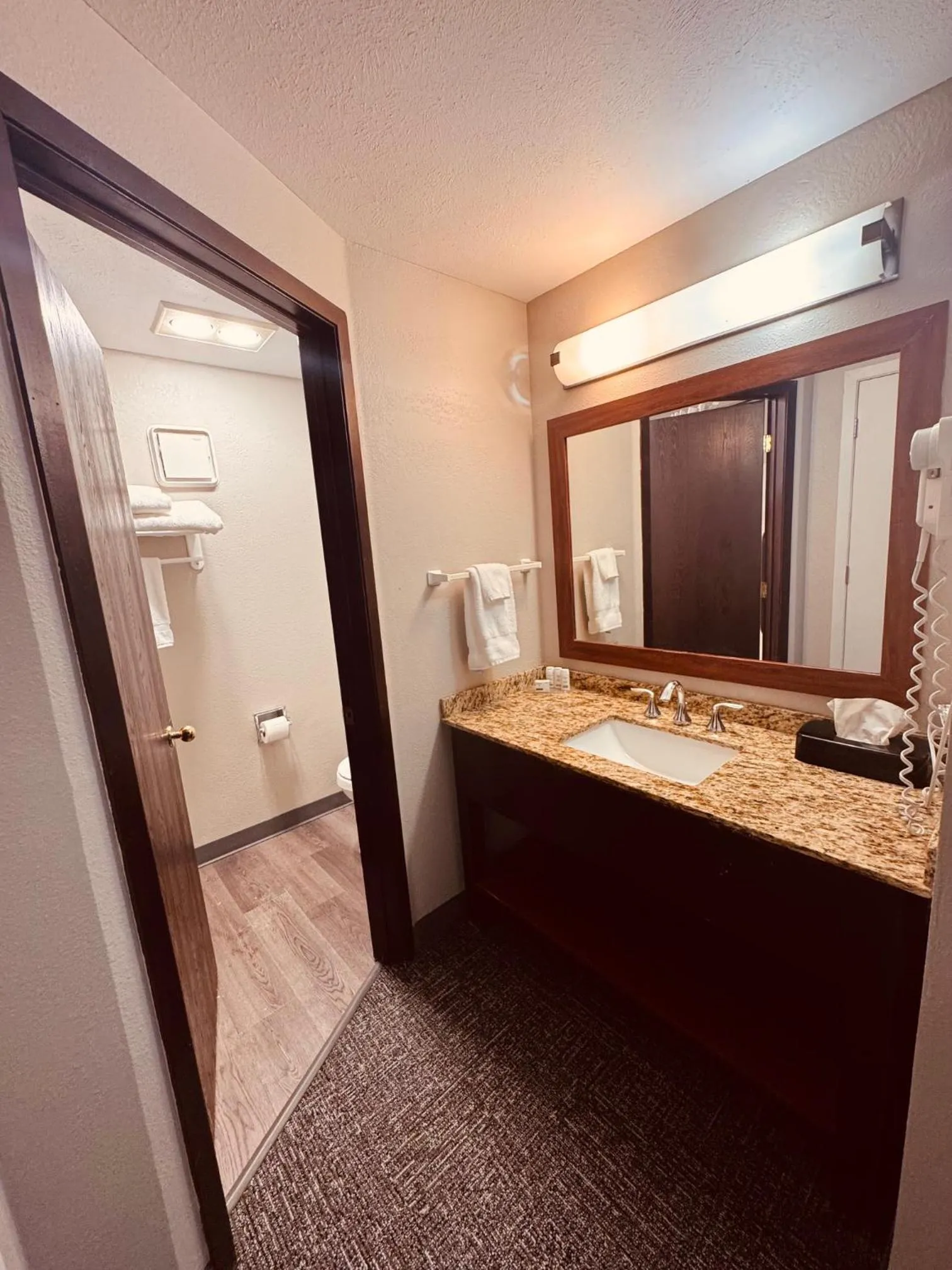 Queen Room with Two Queen Beds, Mobility/Hearing access and Bathtub with Grab Bars, Non-Smoking in Wingate by Wyndham Anchorage Downtown - Ship Creek