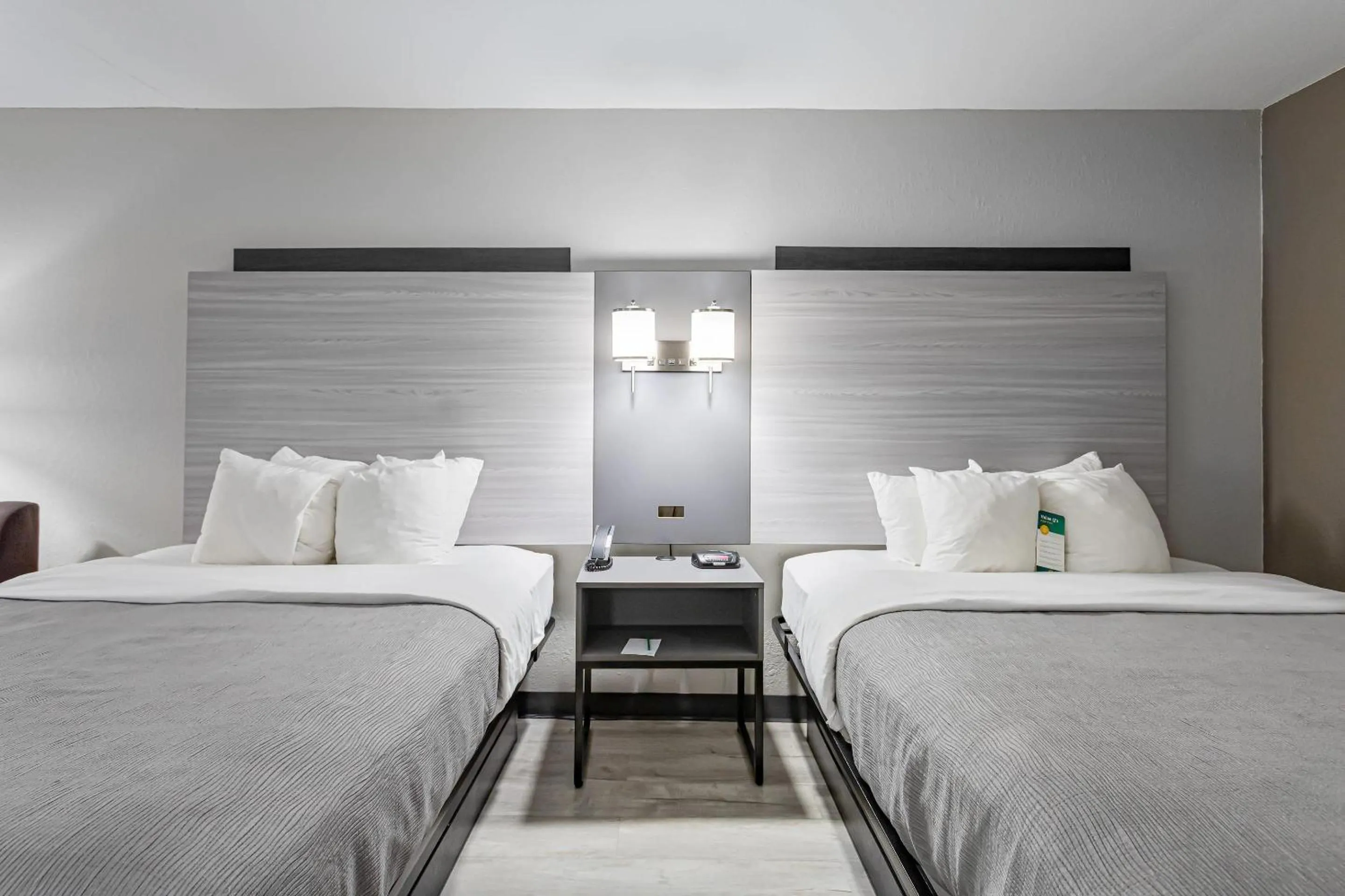 Queen Room with Two Queen Beds - Non-Smoking in Quality Inn Edmund Pettus Bridge area