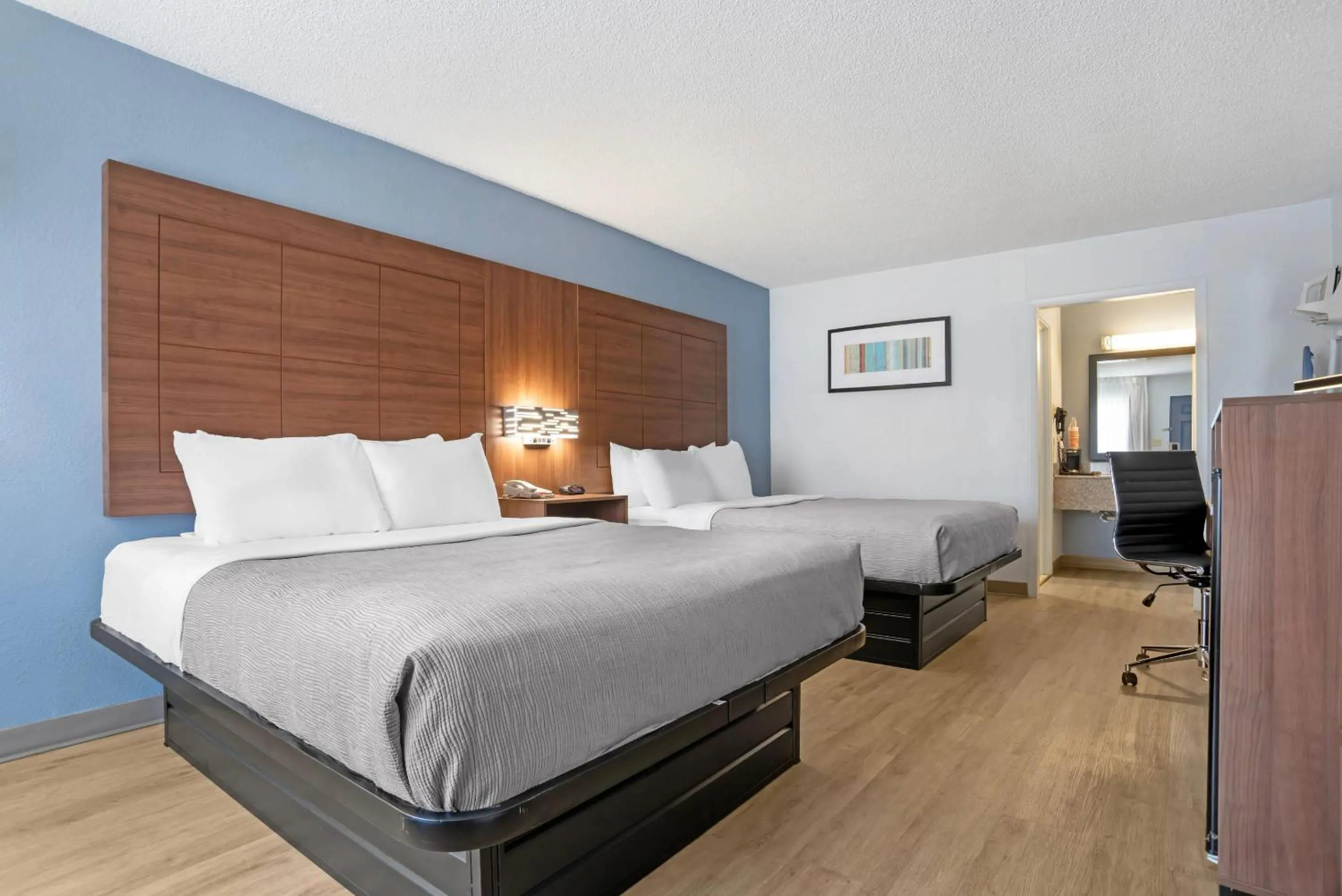 Queen Room with Two Queen Beds - Non-Smoking in Quality Inn & Suites near Lake Eufaula