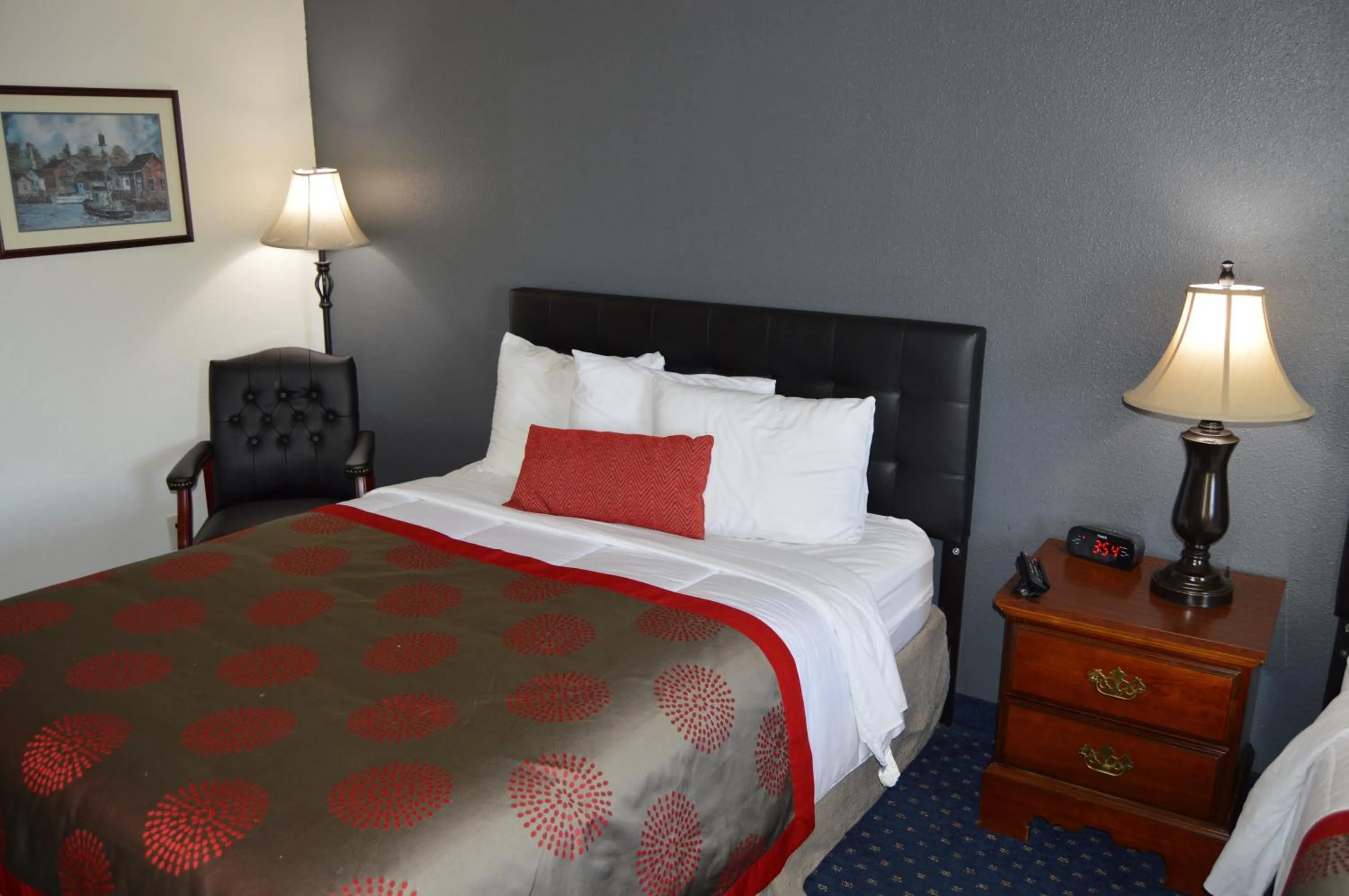 Deluxe Queen Room with Two Queen Beds - Non-Smoking in Ramada by Wyndham Arcata