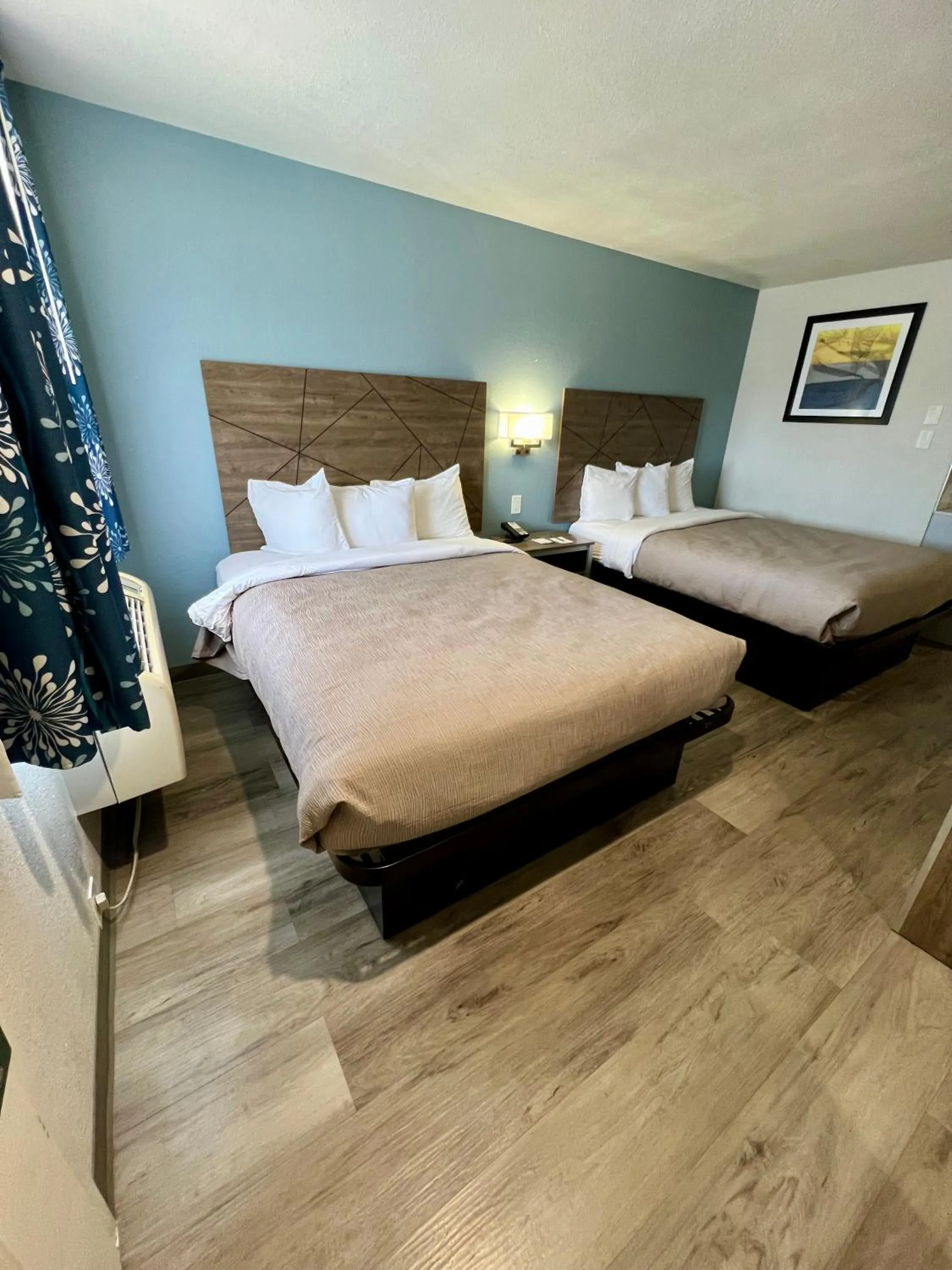 Double Room with Two Double Beds - Accessible/Non Smoking in Quality Inn Tracy I-205