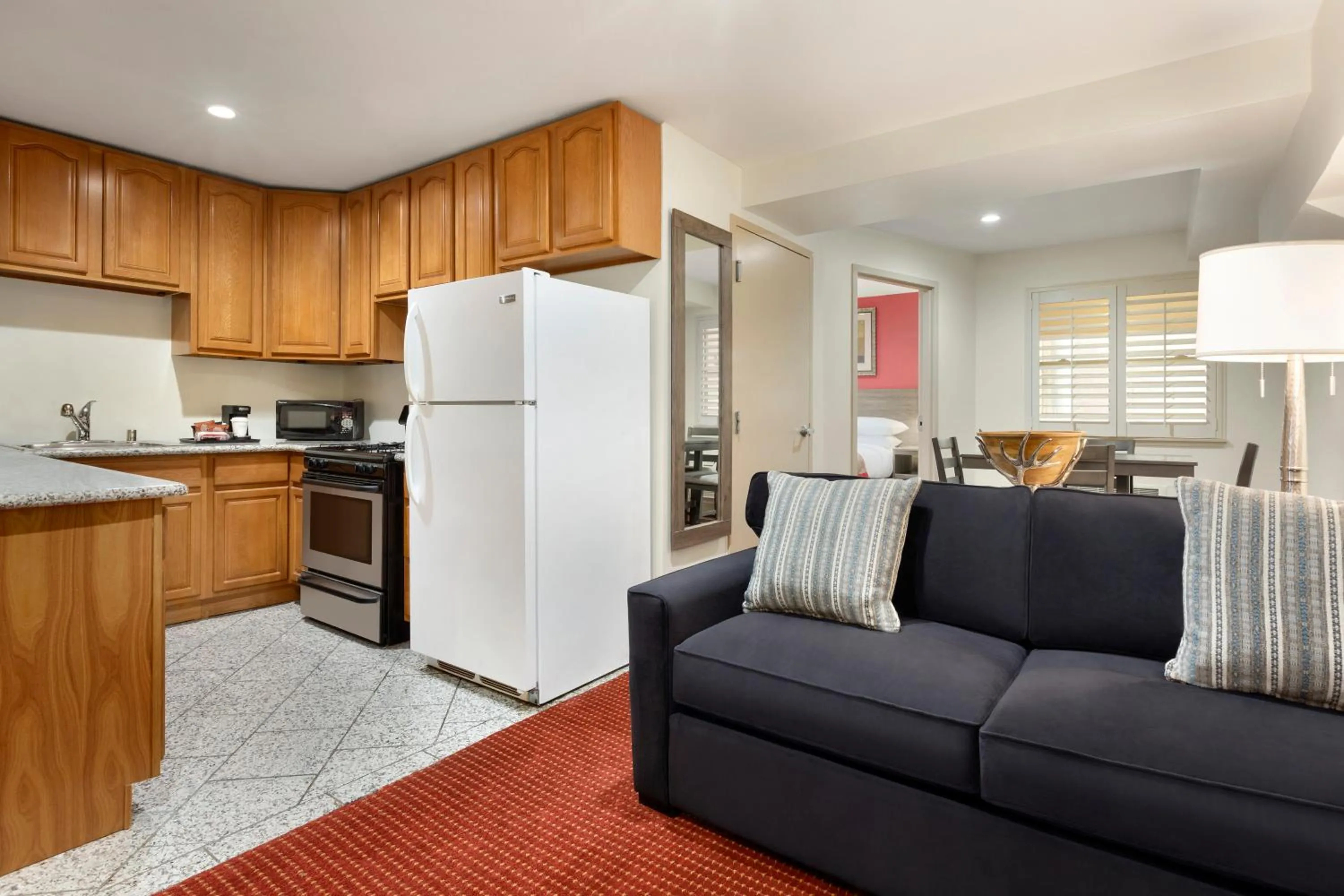 One-Bedroom Suite in Ramada by Wyndham Oakland Downtown City Center