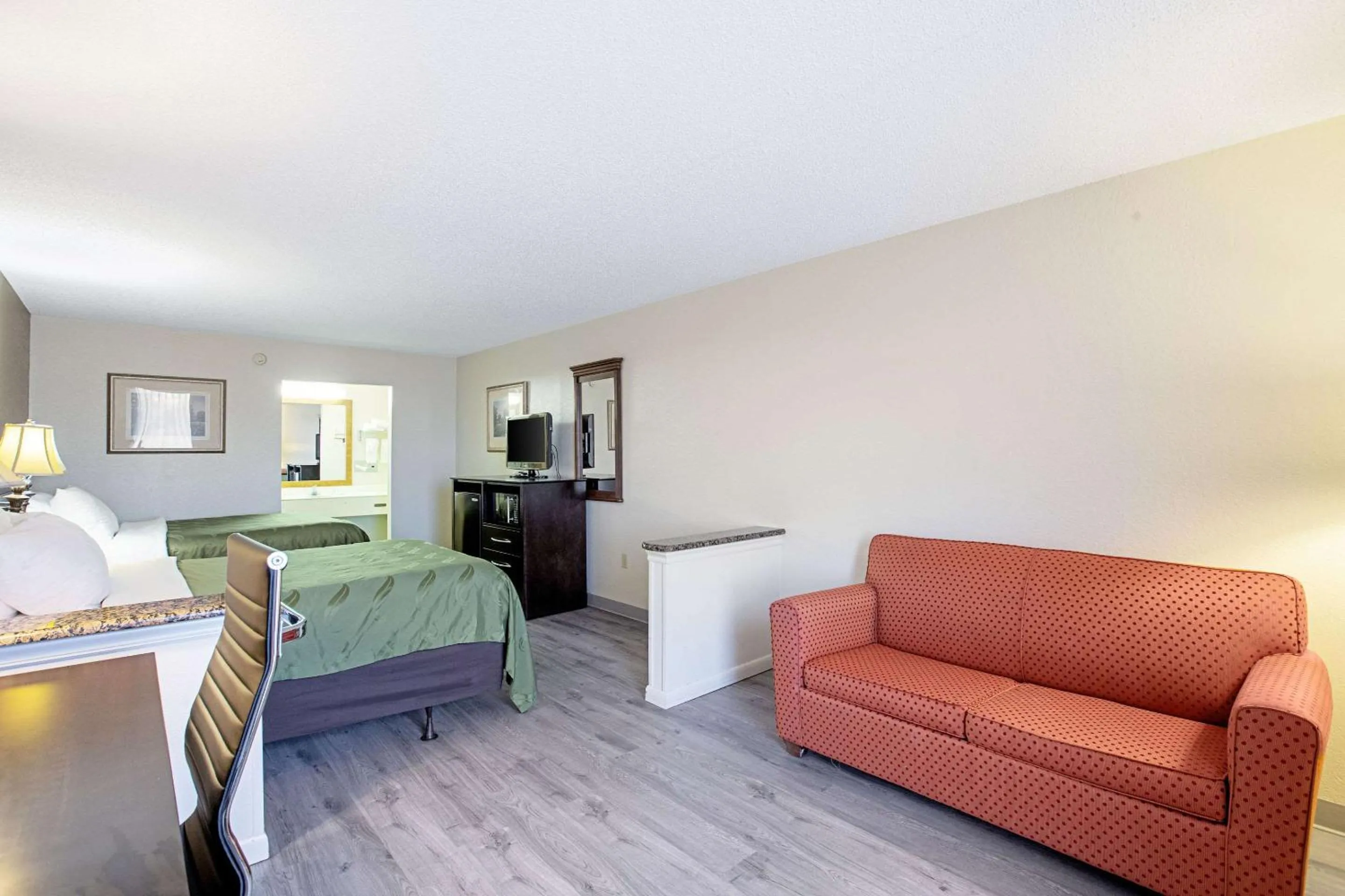 Standard Queen Room with Two Queen Beds - Non-Smoking in Quality Inn & Suites Live Oak I-10 Exit 283