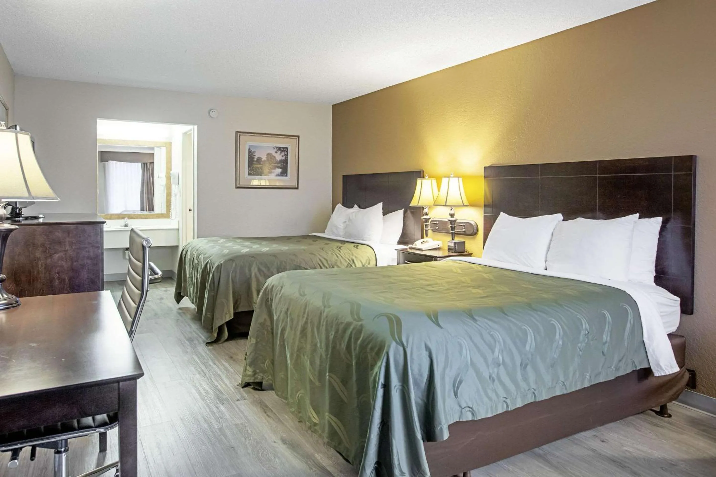 Queen Room with Two Queen Beds - Smoking in Quality Inn & Suites Live Oak I-10 Exit 283