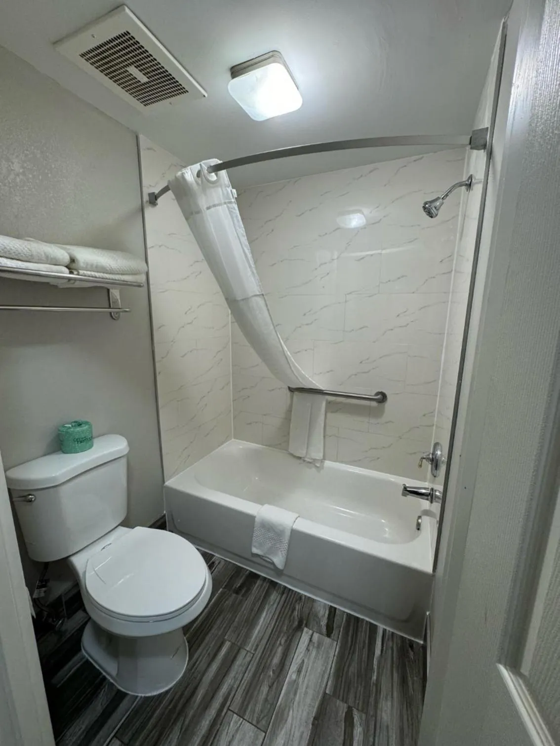 King Room - Non-Smoking in Quality Inn Newnan - Atlanta South