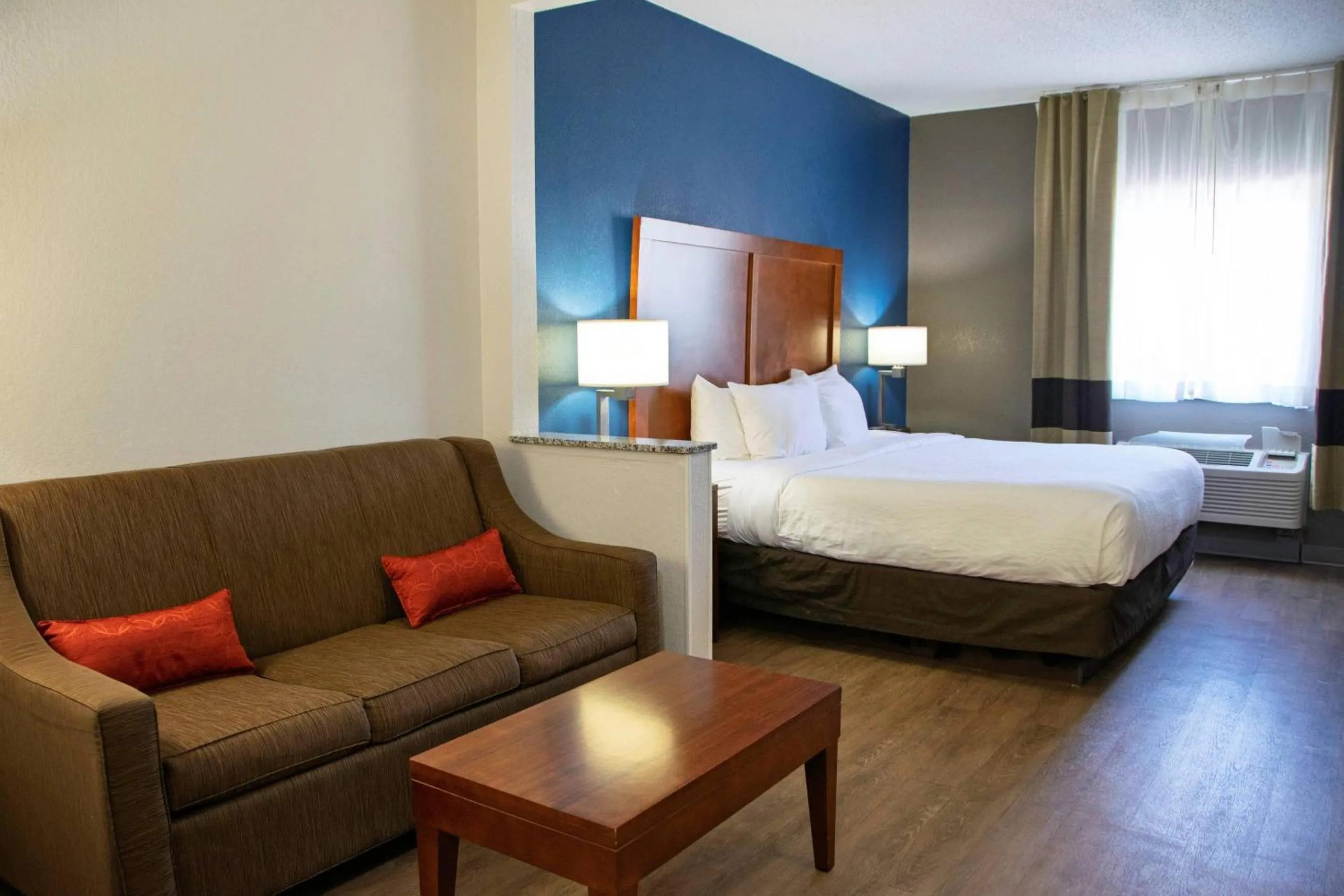 King Suite - Non-Smoking in Comfort Inn & Suites Coralville - Iowa City near Iowa River Landing