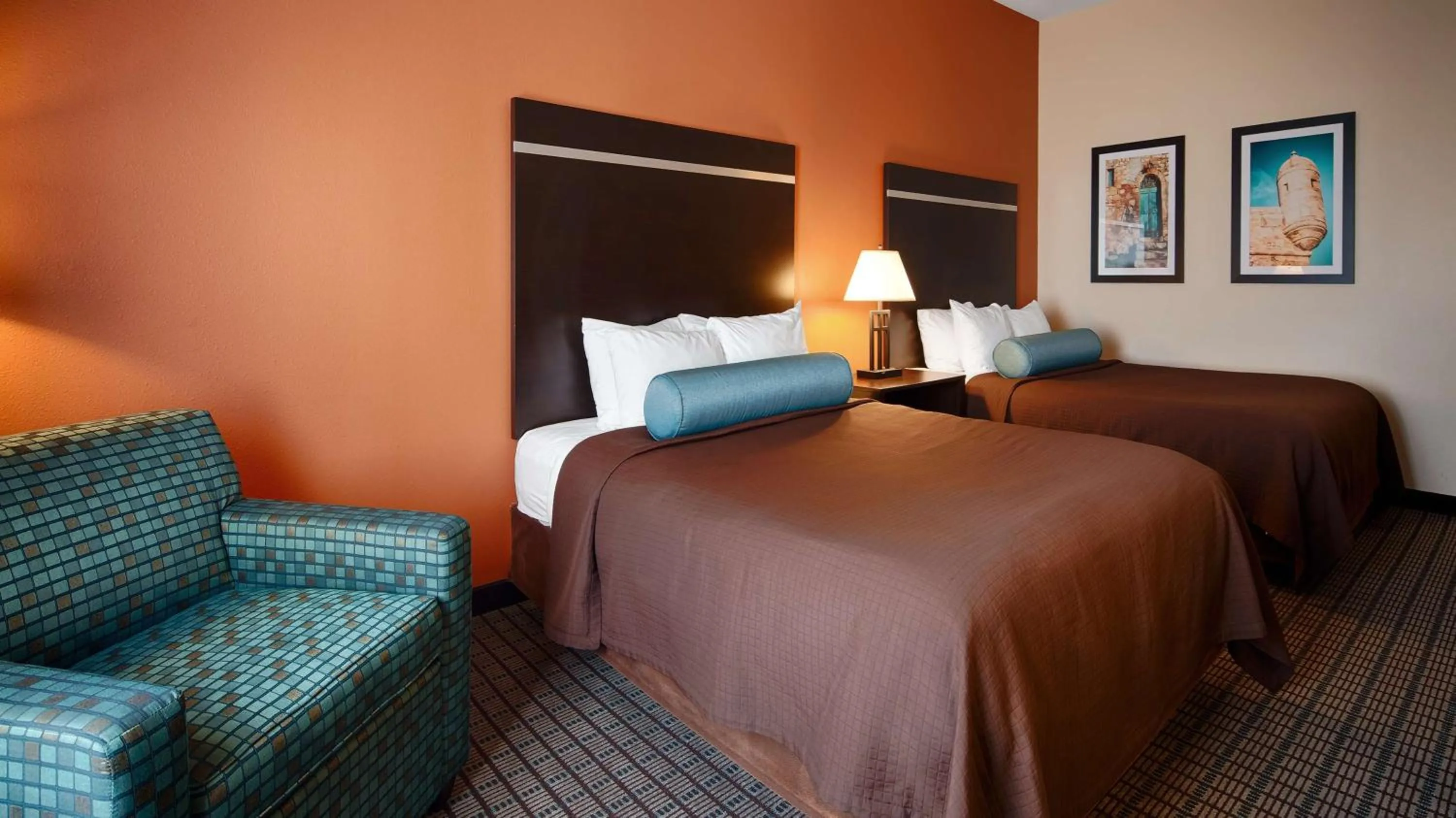 Queen Room with Two Queen Beds - Non-Smoking in Best Western Plus Pontoon Beach