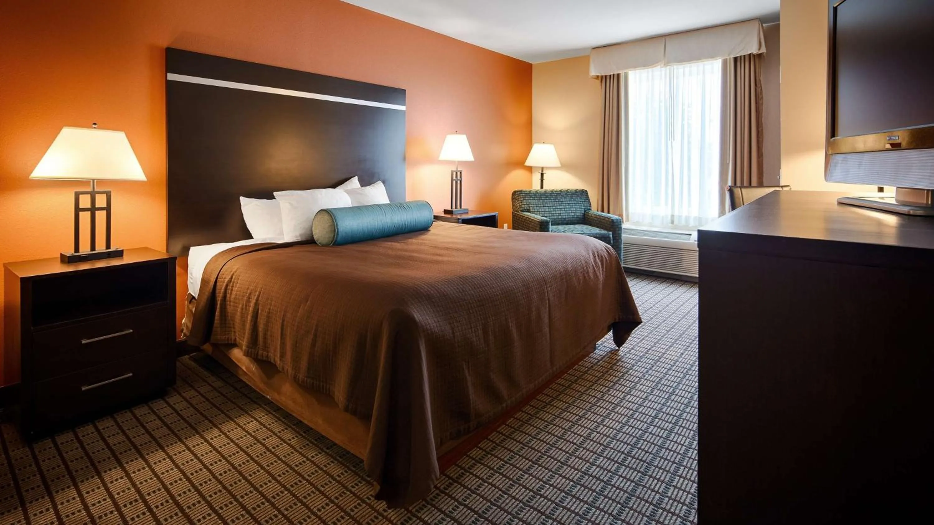 King Room - Non-Smoking in Best Western Plus Pontoon Beach