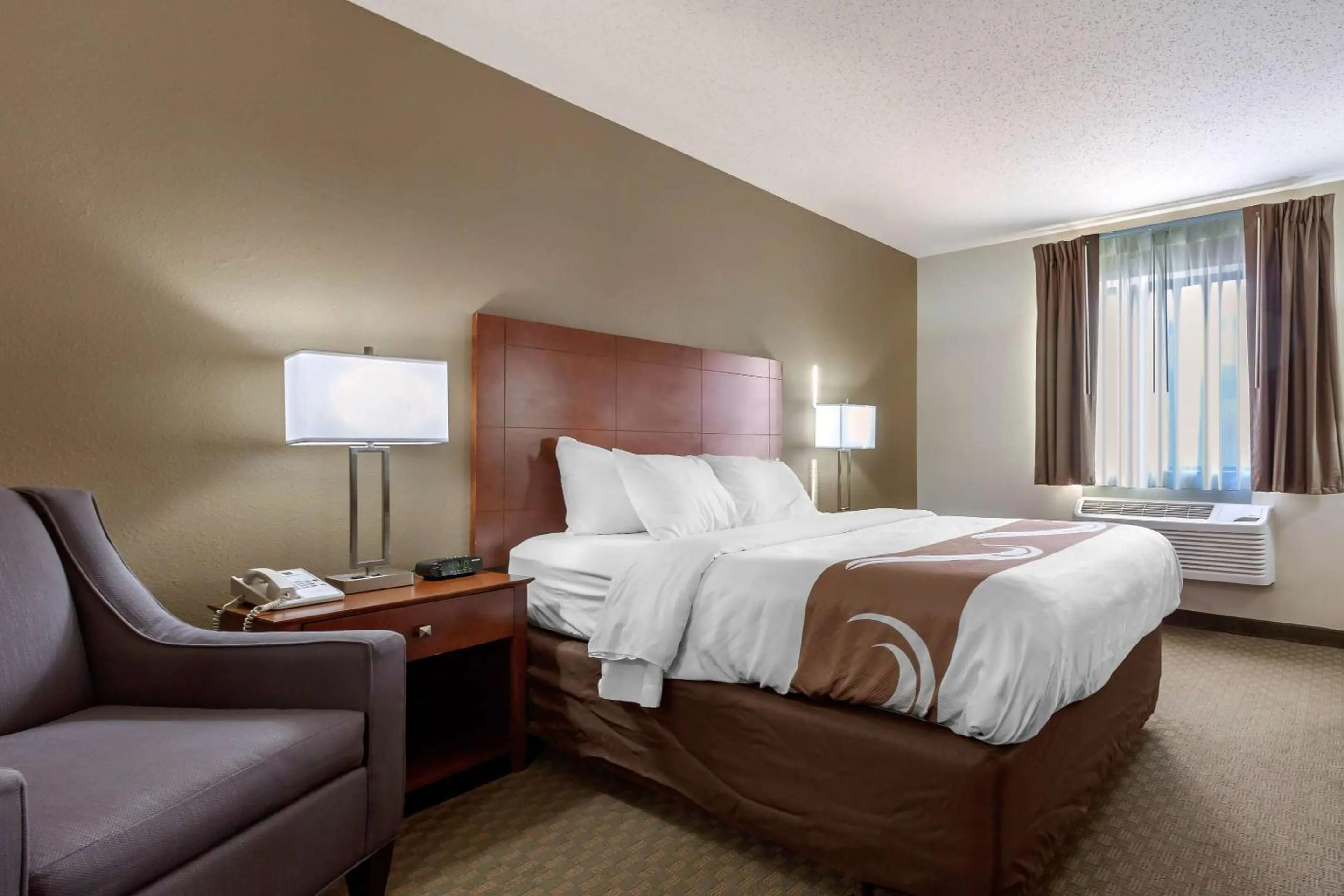 Standard Queen Room - Non-Smoking in Quality Inn Hays I-70