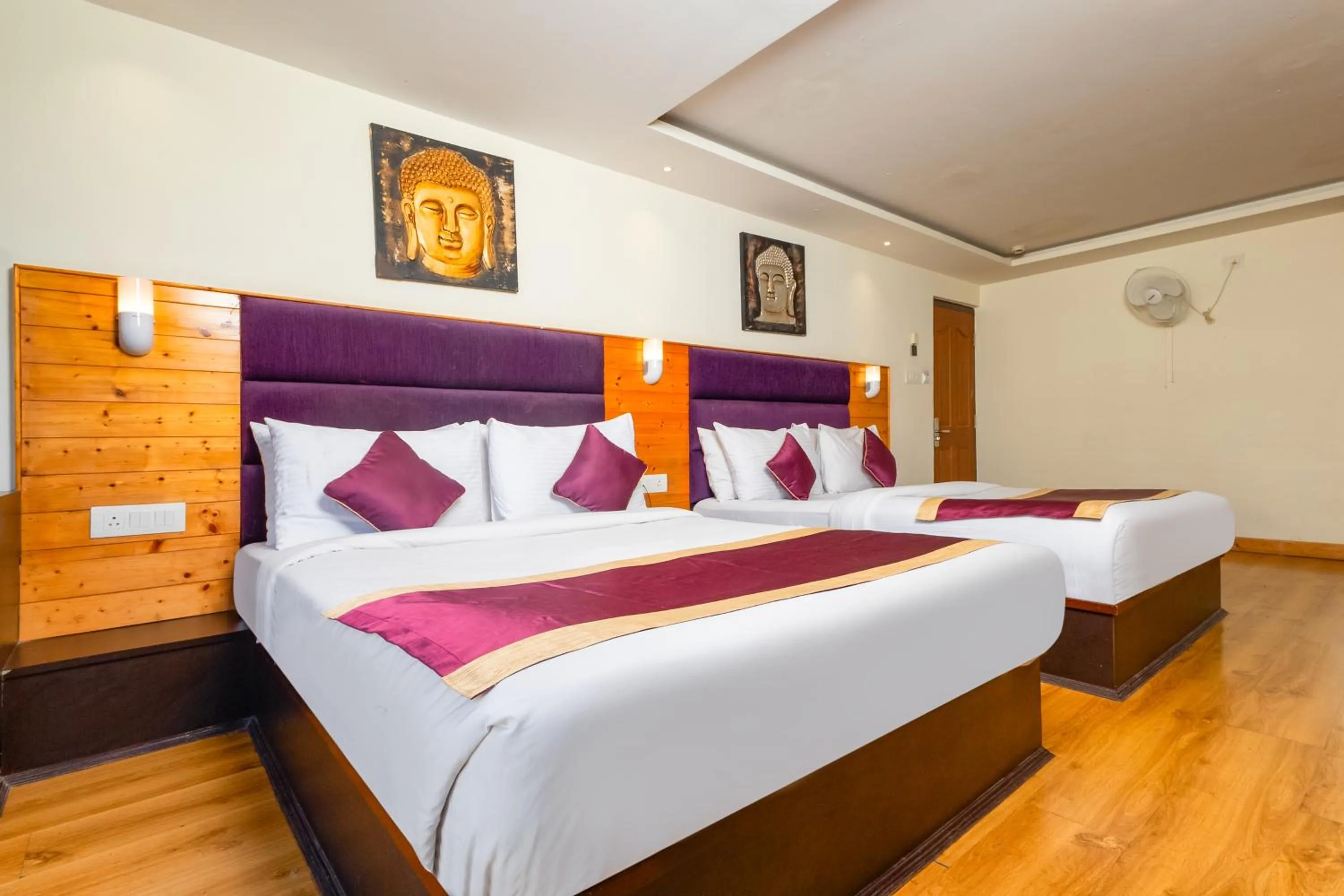Premium Family with Kanchenjunga view in Sumitel Hotel 500 meters from Mall Road