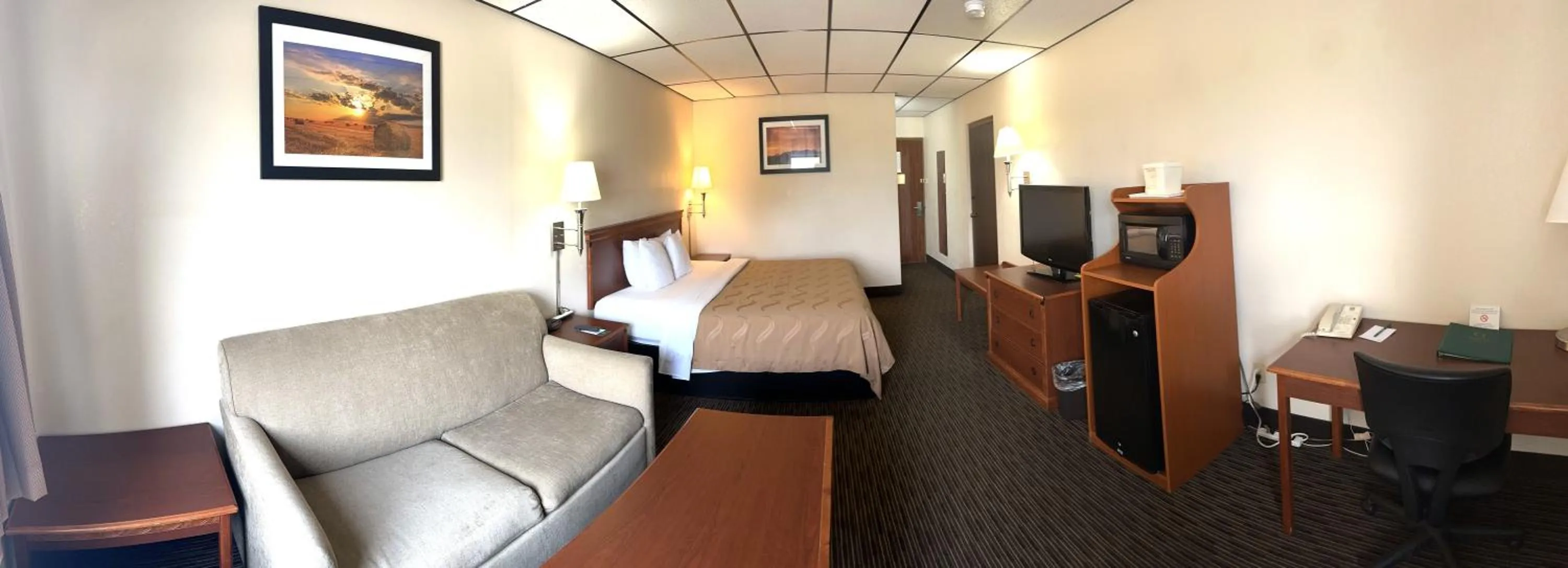 King Room - Non-Smoking in Quality Inn & Suites Salina West