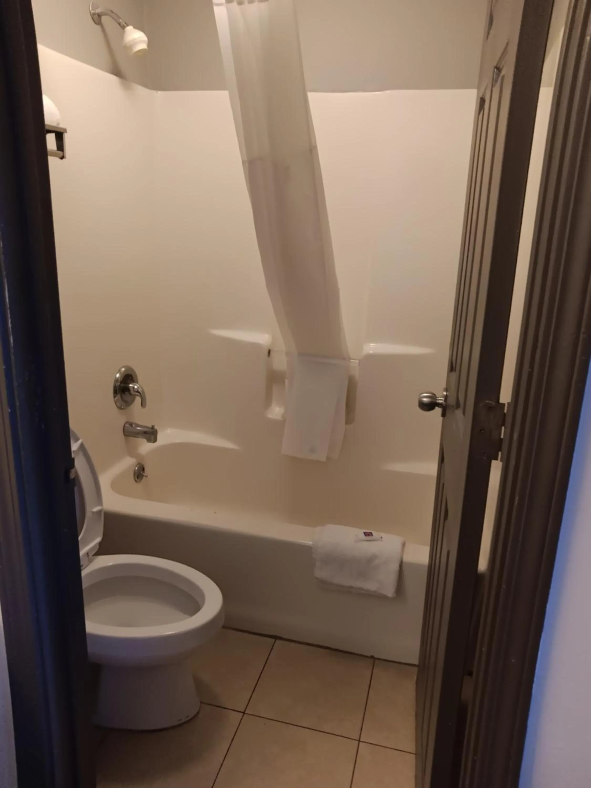 Suite - Non-Smoking in Studio 6 Suites Louisville KY Airport/Expo Center