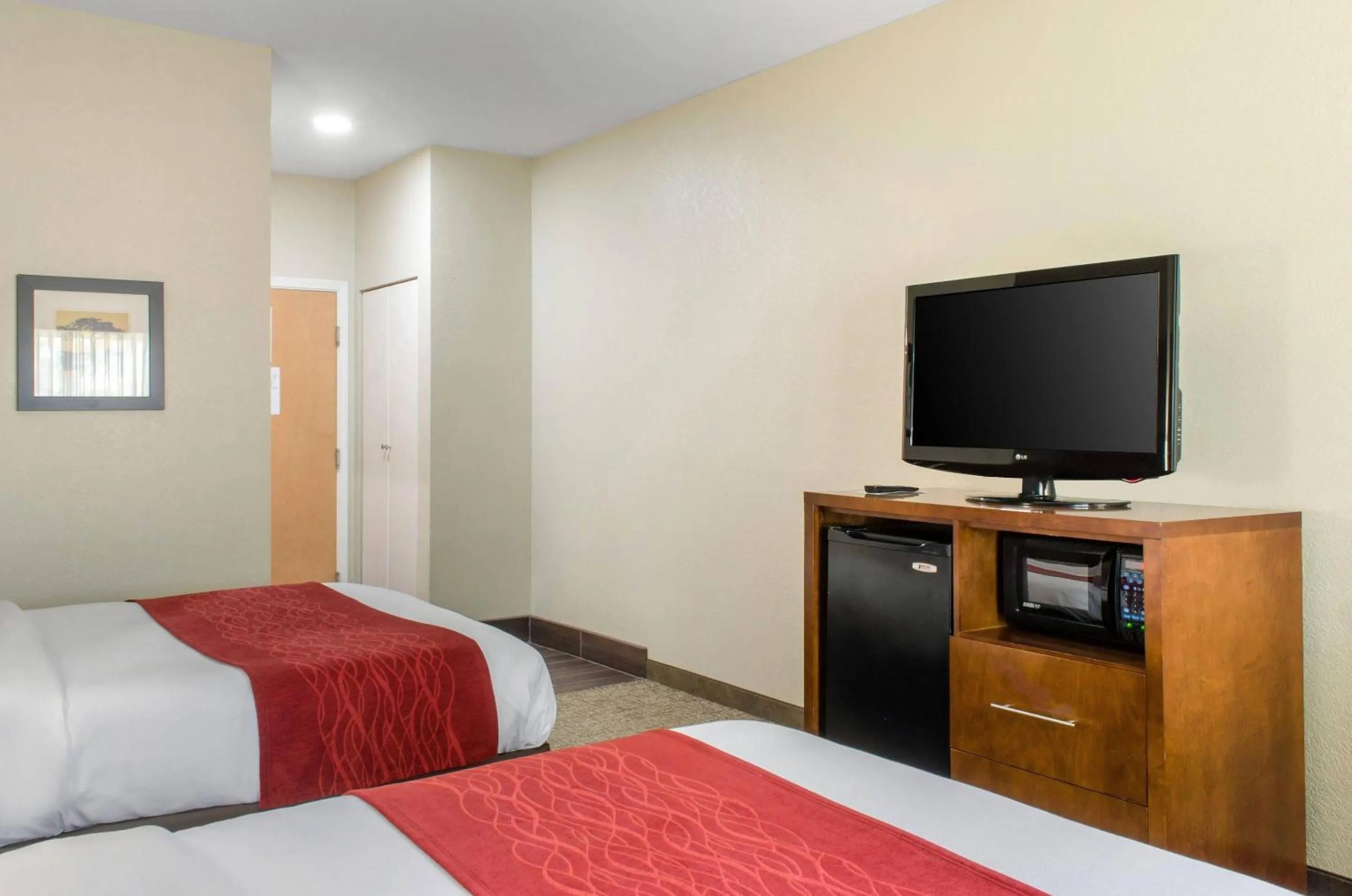 Queen Room with Two Queen Beds - Non-Smoking in Comfort Inn & Suites Covington - Mandeville