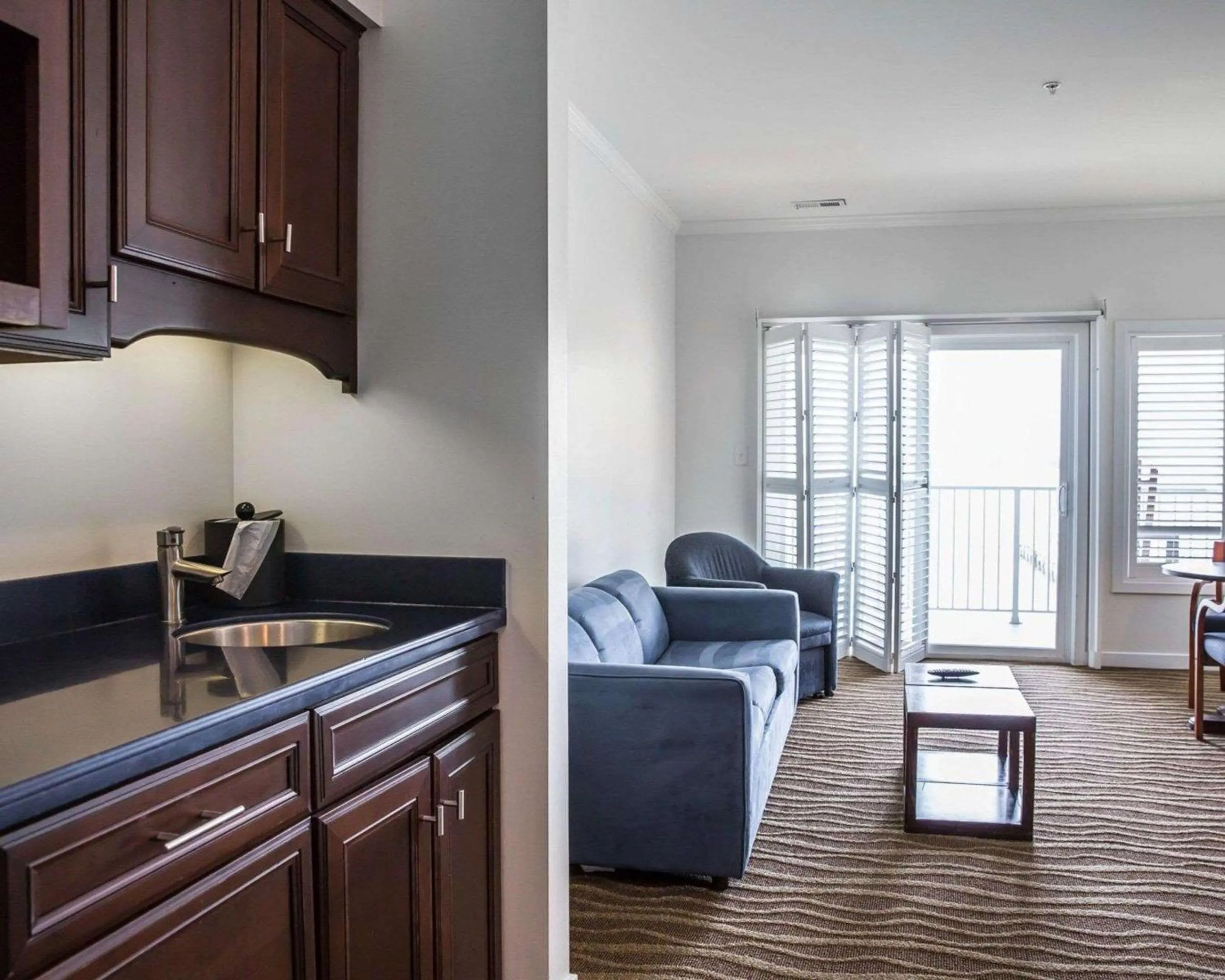 Queen Suite with Two Queen Beds - Non-Smoking in Island Inn & Suites, an Ascend Collection Hotel