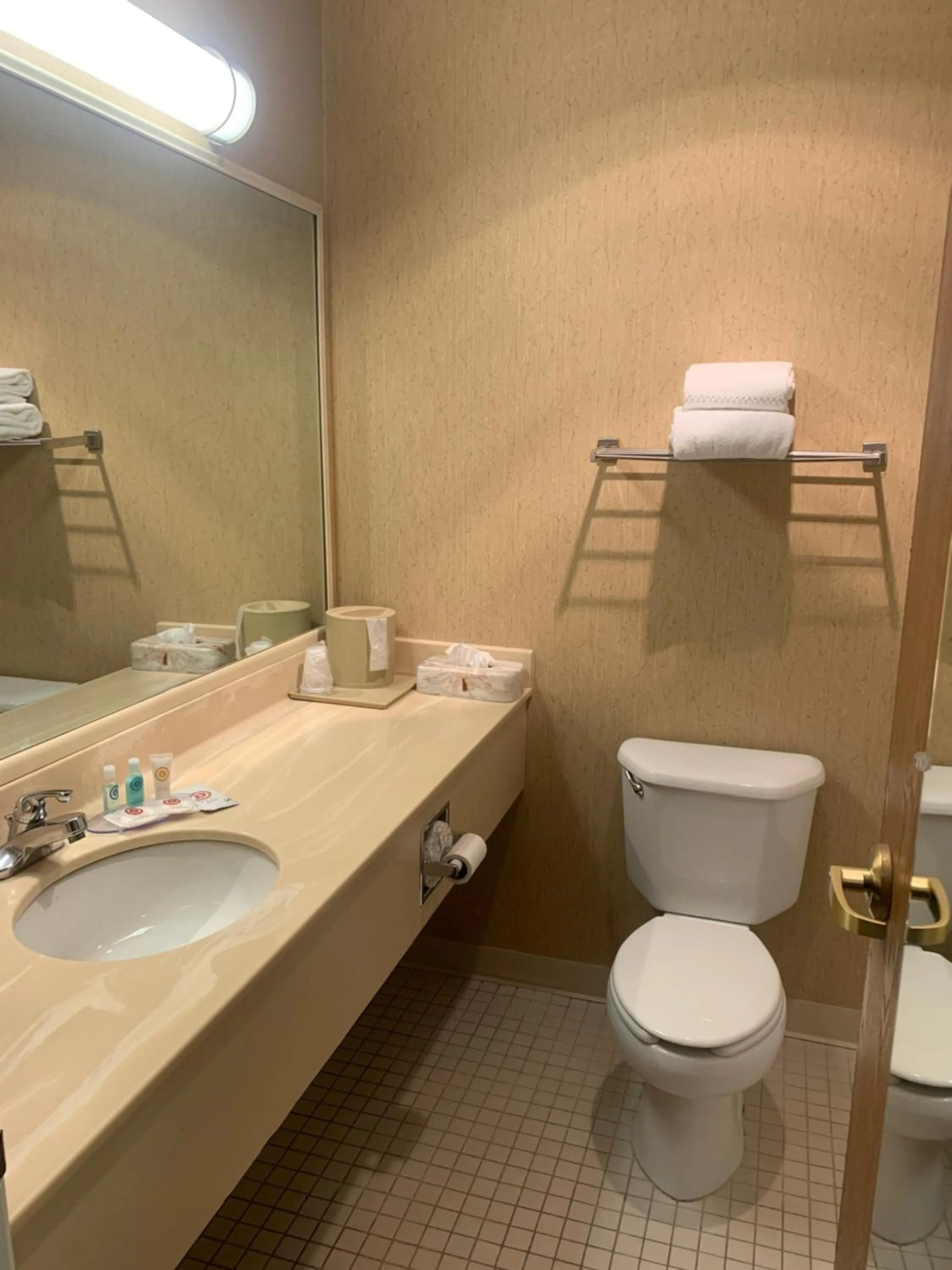 Queen Room with Two Queen Beds - Non-Smoking in Comfort Inn Chelsea