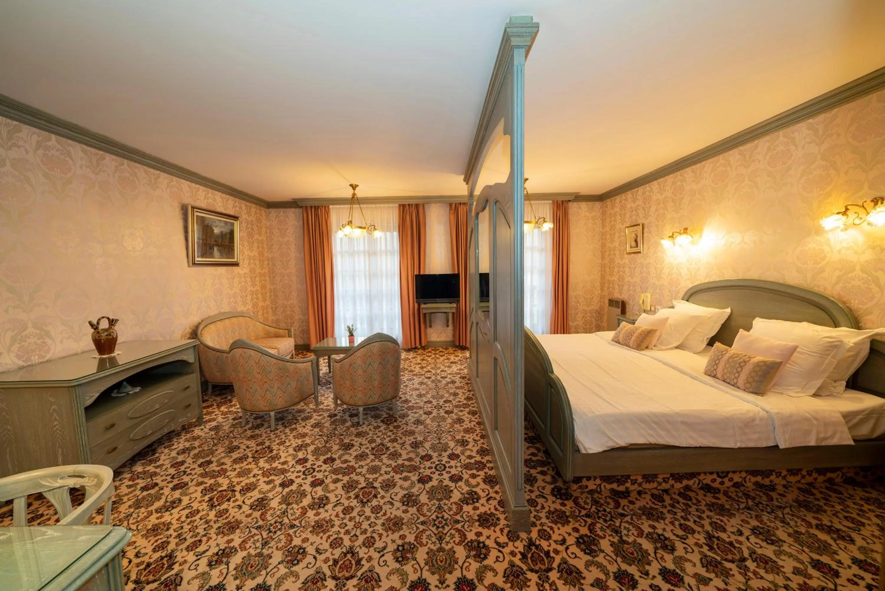 Junior Suite in Hotel Munsch Restaurant & Wellness, Colmar Nord - Haut-Koenigsbourg