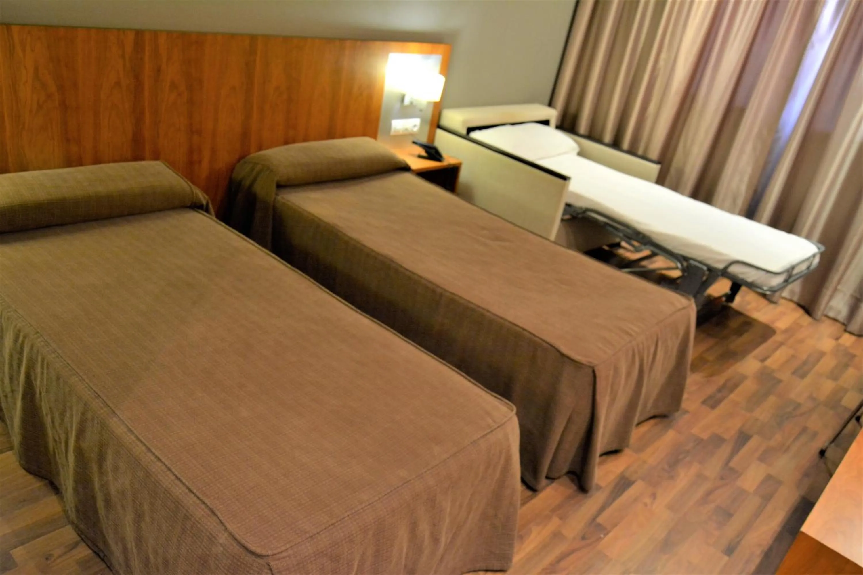 Triple Room in Hotel AS Torrent