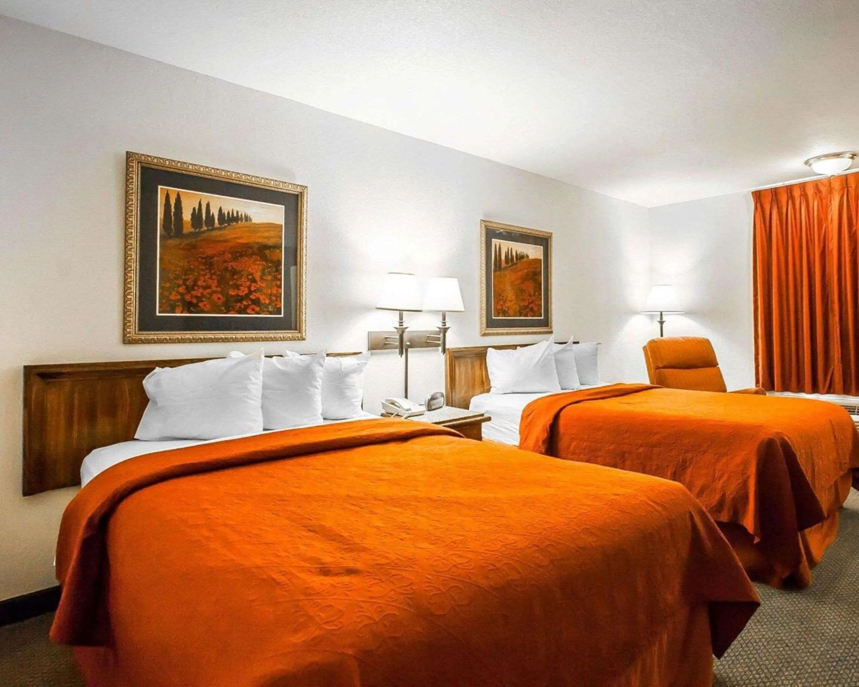 Double Room with Two Double Beds - Non-Smoking in Quality Inn & Suites North