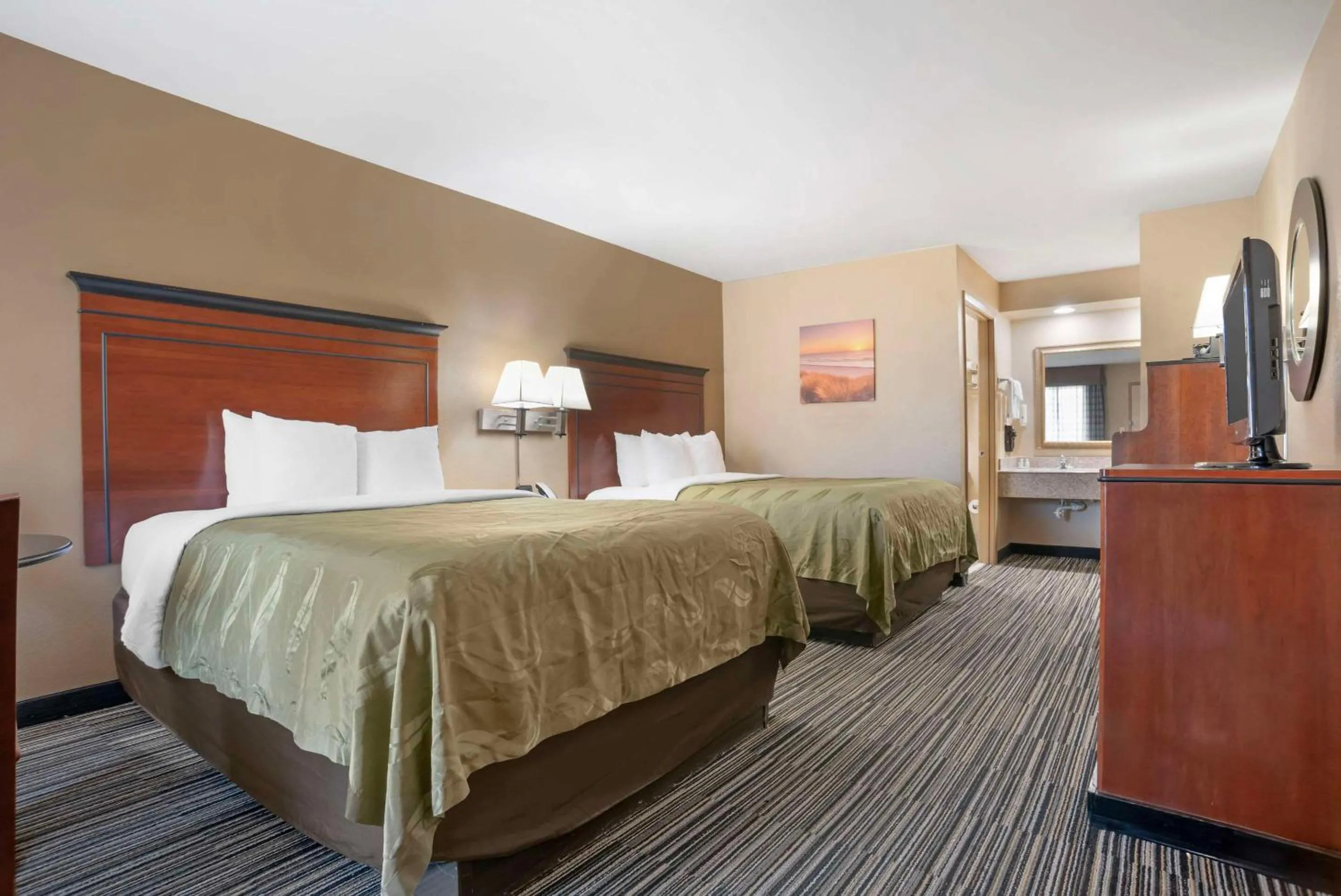 Queen Room with Two Queen Beds - Non-Smoking in Quality Inn