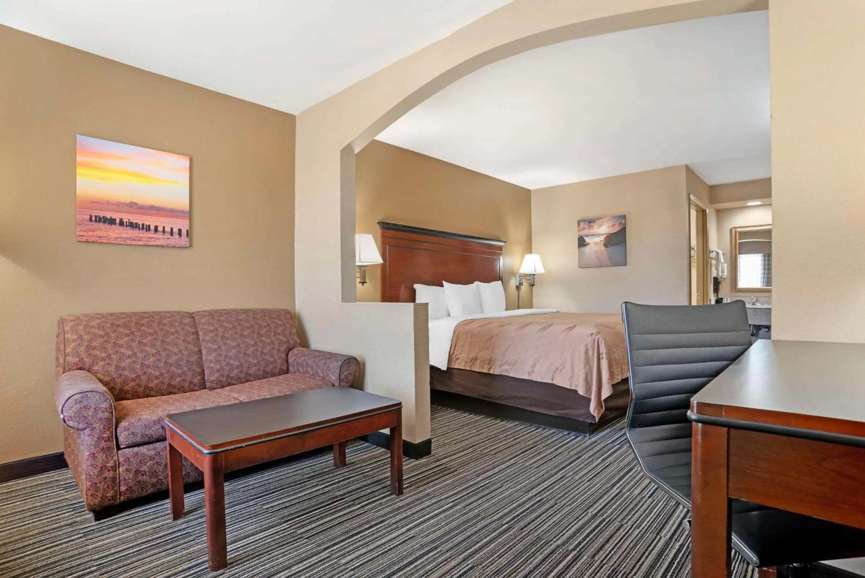 King Room - Non-Smoking in Quality Inn