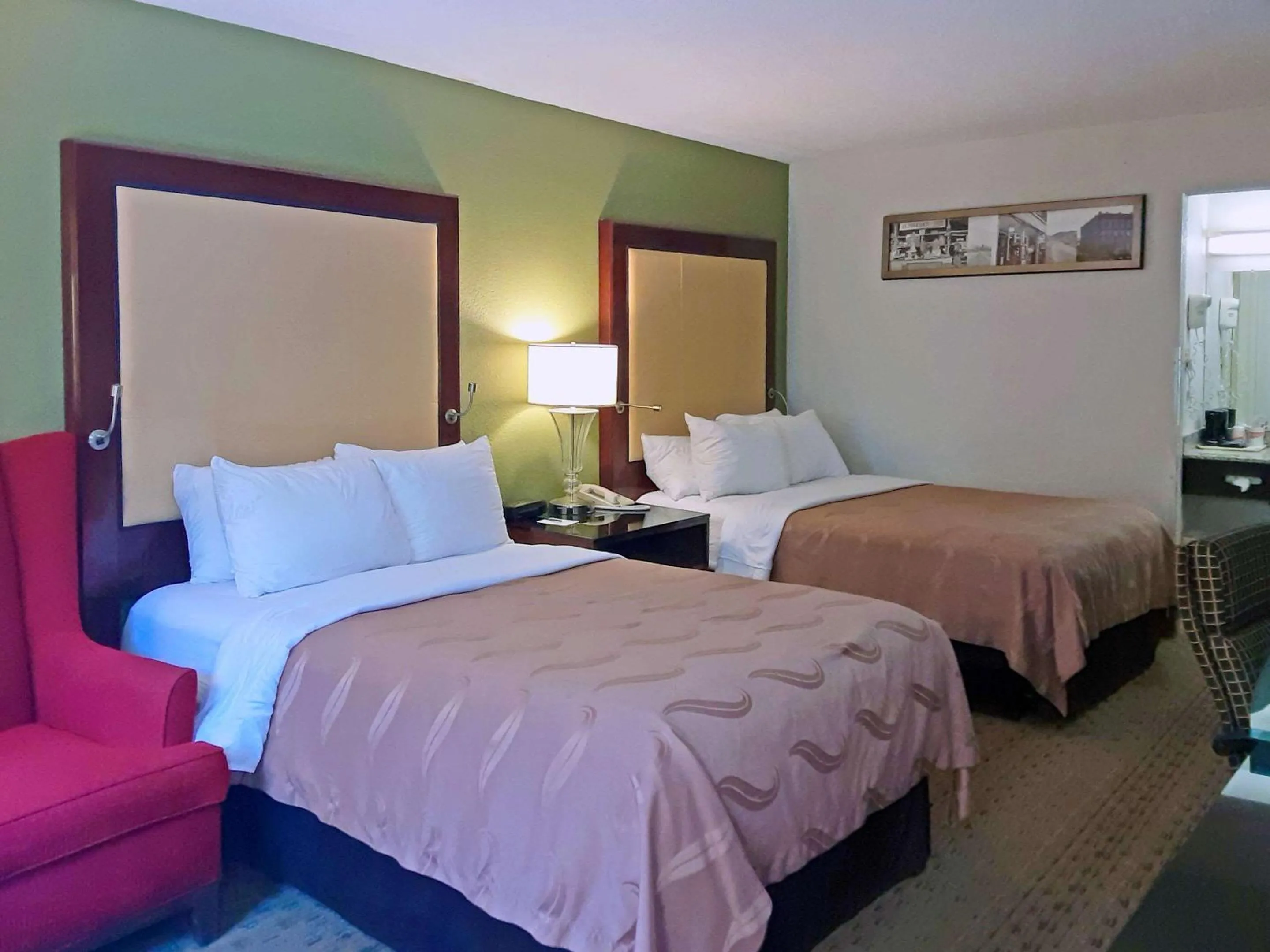 Double Room with Two Double Beds - Smoking in Quality Inn Morganton