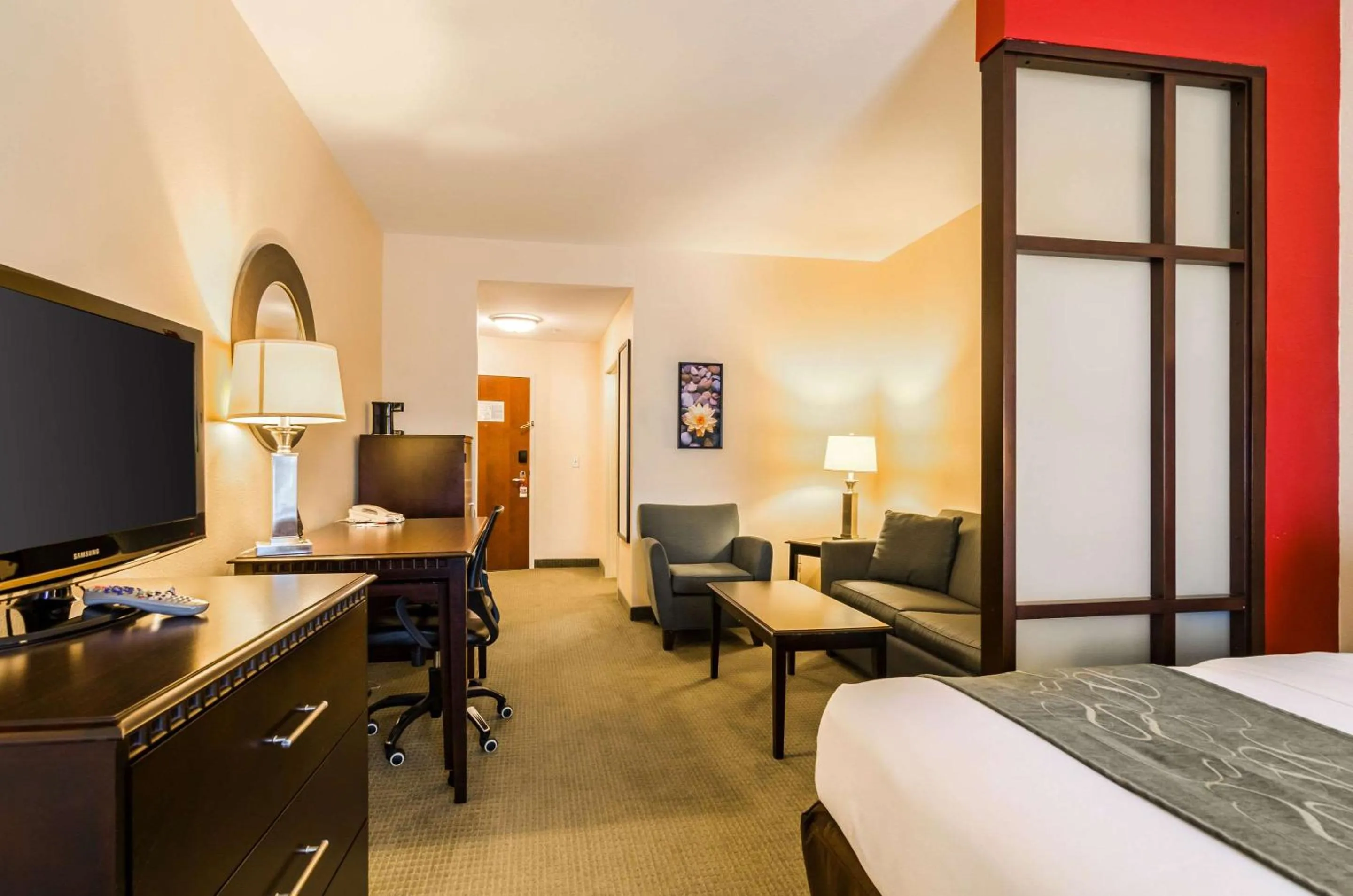 Queen Room with Two Queen Beds - Non-Smoking in Comfort Suites