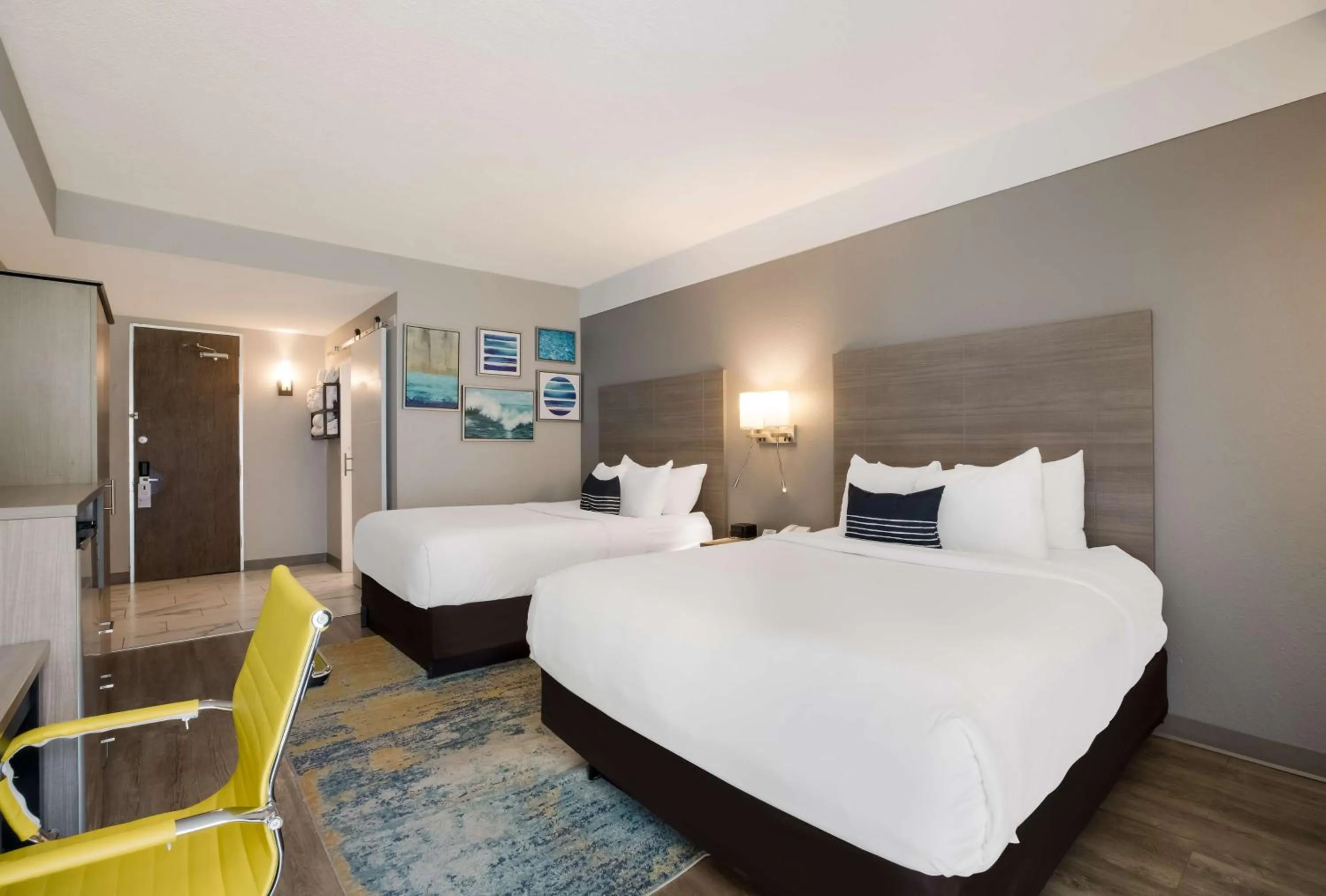 Queen Room with Two Queen Beds and Roll-In Shower - Mobility Access/Non-Smoking in The Hub Middletown Red Bank- Best Western Signature Collection