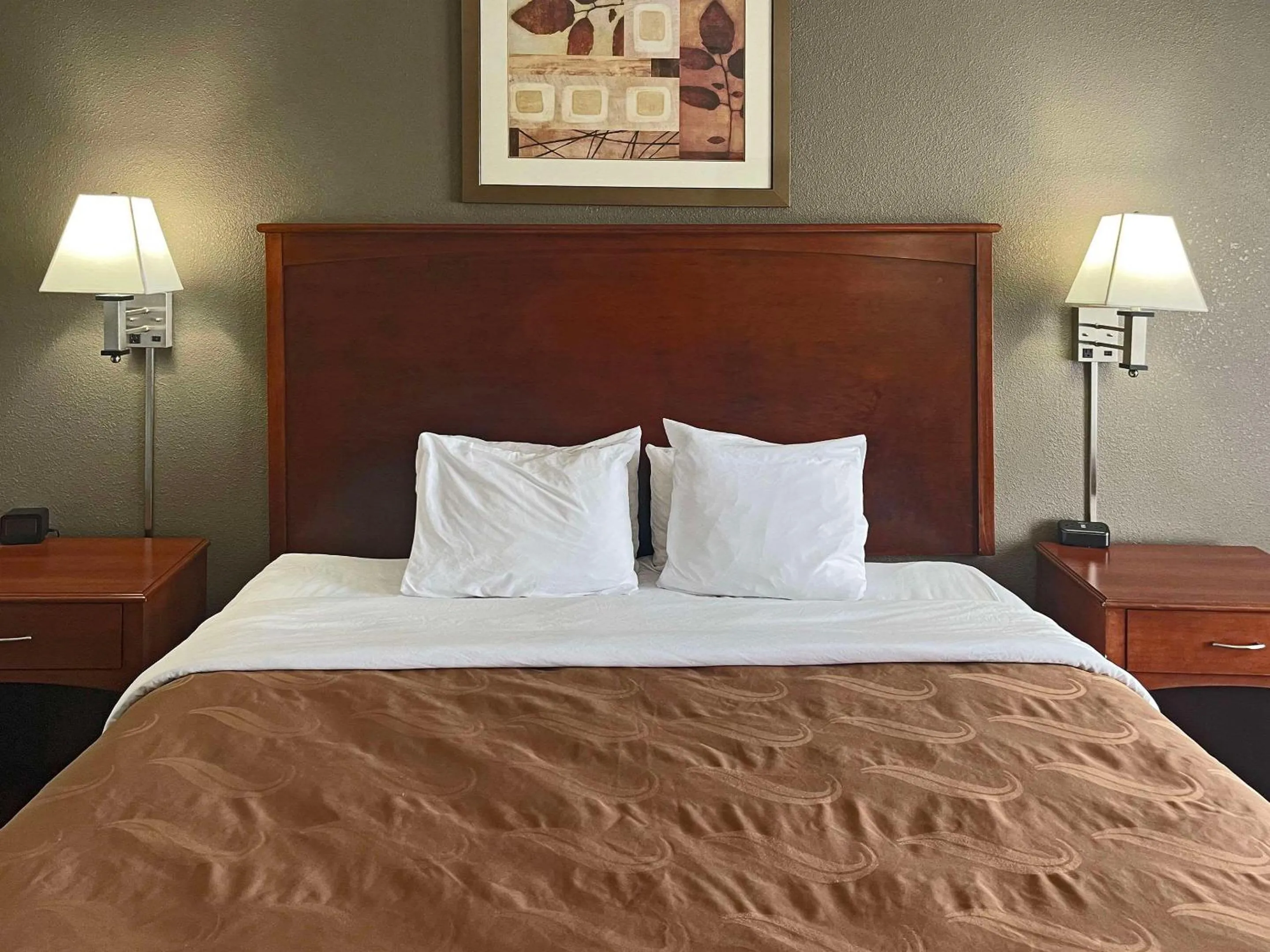 King Suite with Sofa Bed - Non-Smoking in Quality Inn & Suites Cincinnati Sharonville