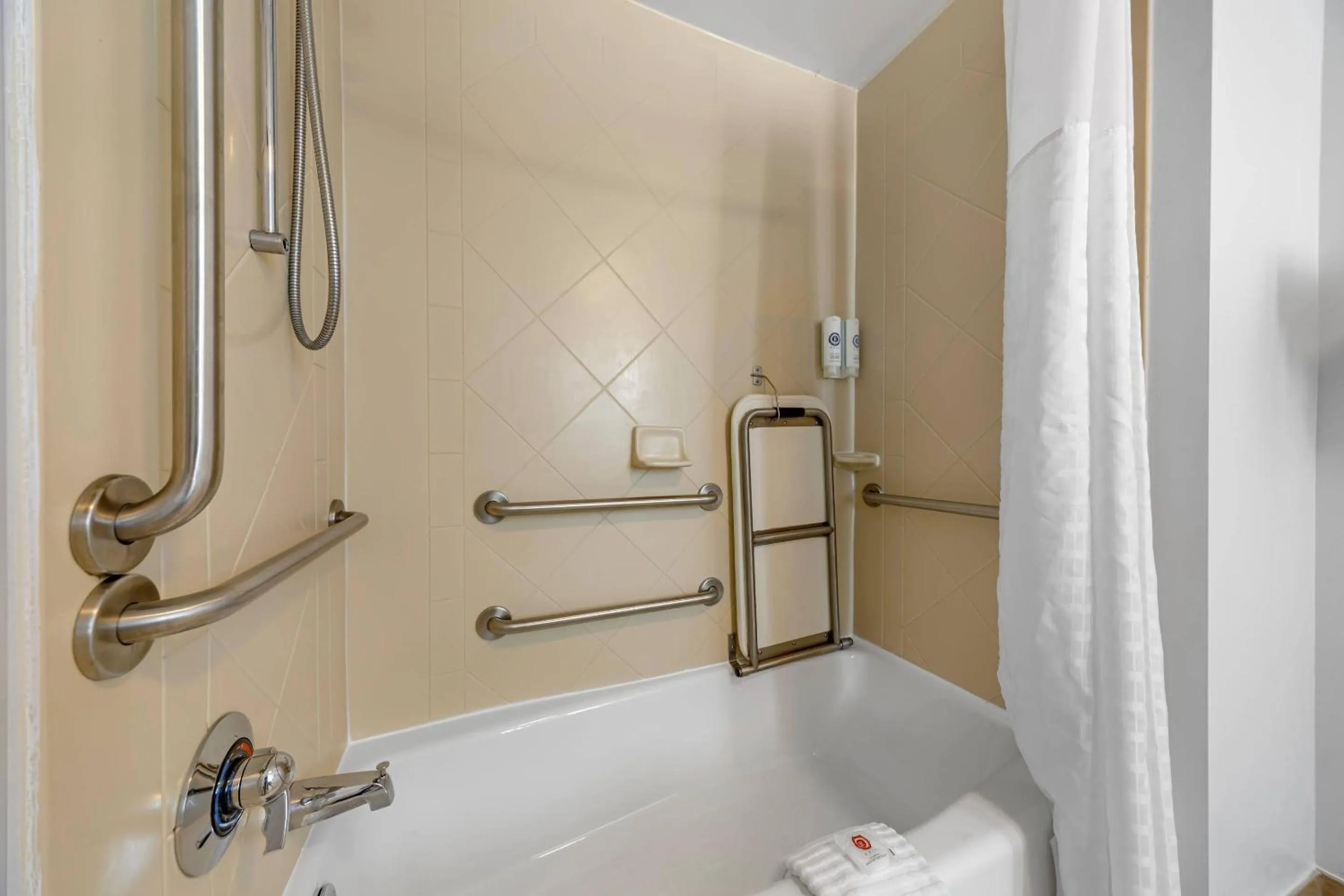 Queen Suite with Two Queen Beds - Non-Smoking in Comfort Suites Lewisburg