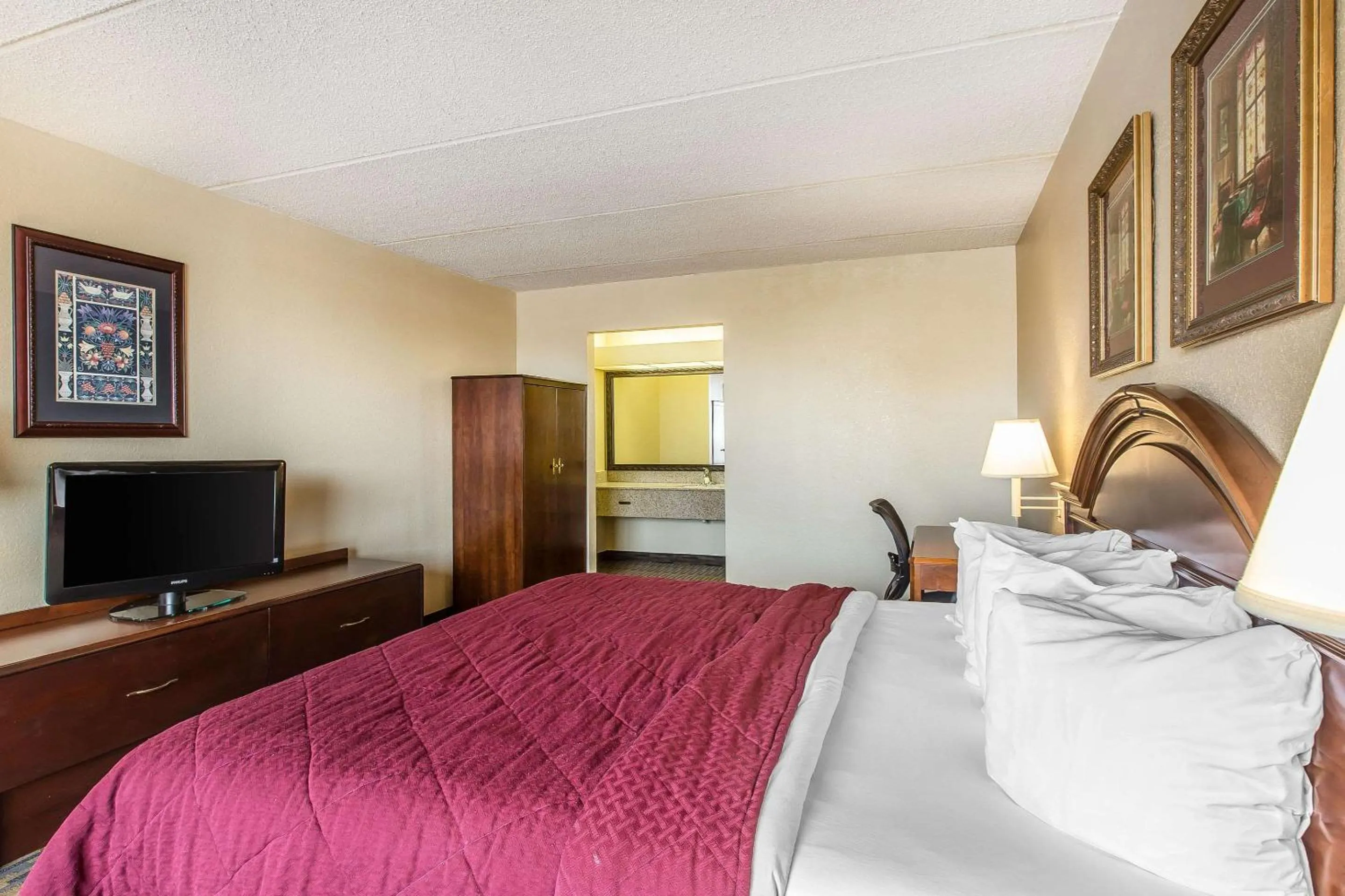 King Room - Smoking  in Quality Inn & Suites Easley - Greenville