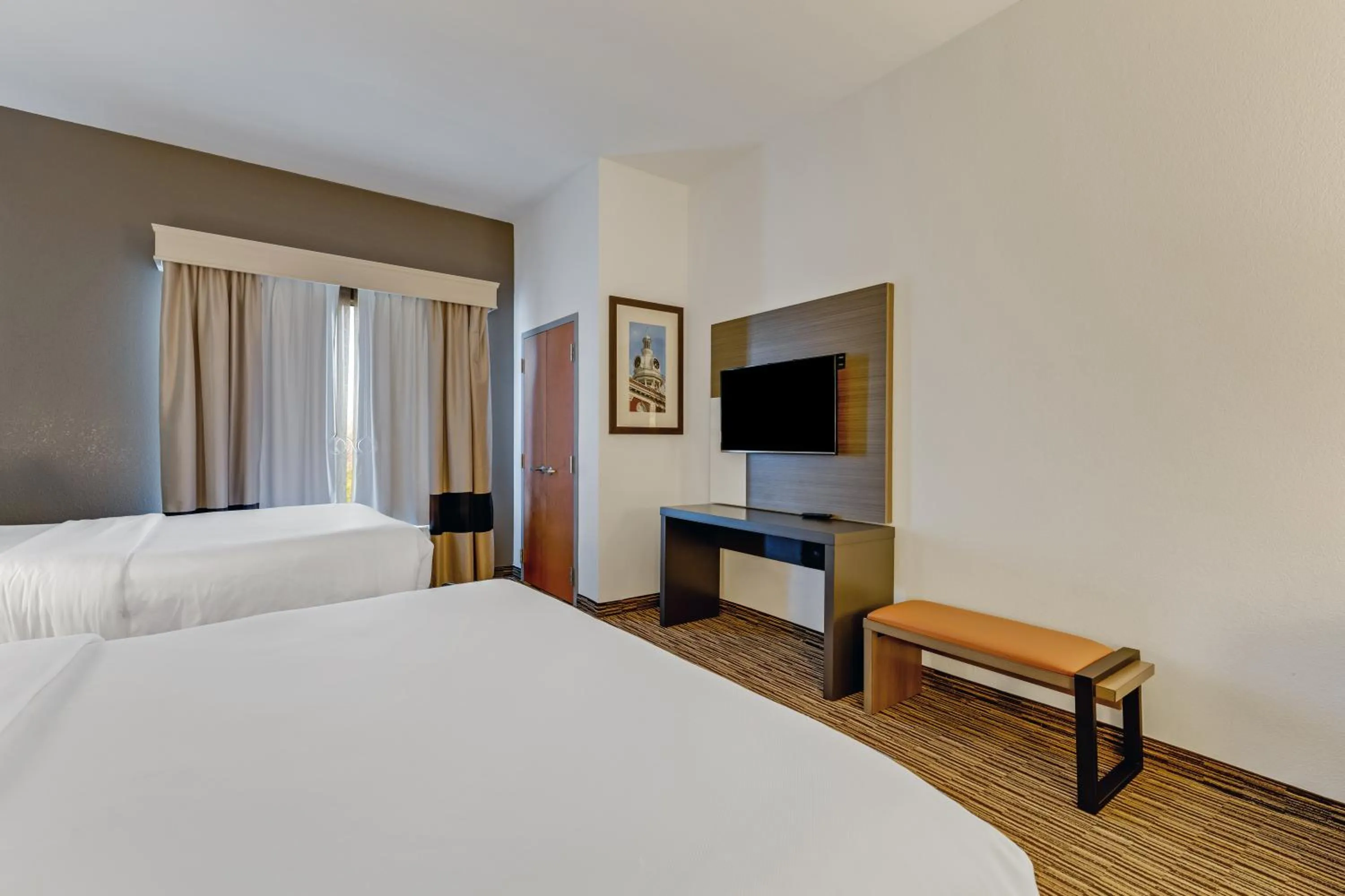 Queen Room with Two Queen Beds - Non-Smoking in Comfort Suites Murfreesboro Shopping District