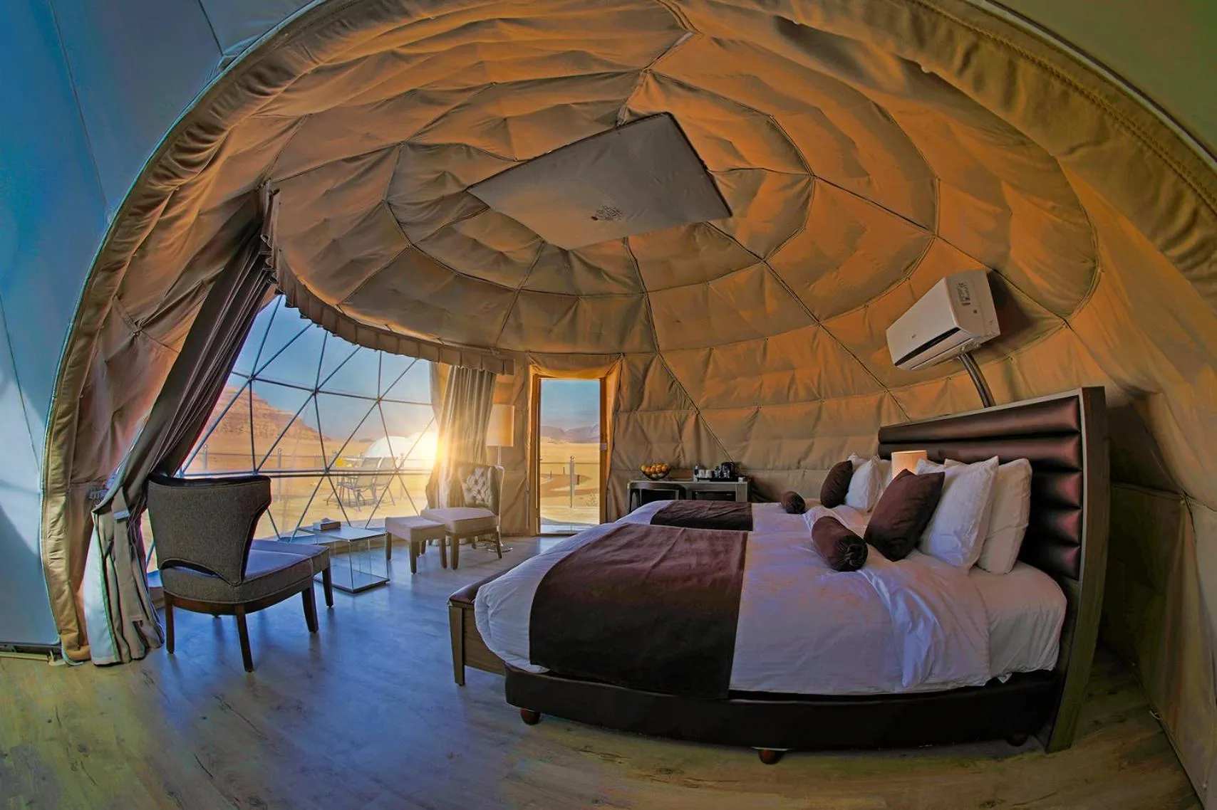 Junior Suite Pod Twin in Wadi Rum UFO Luxotel