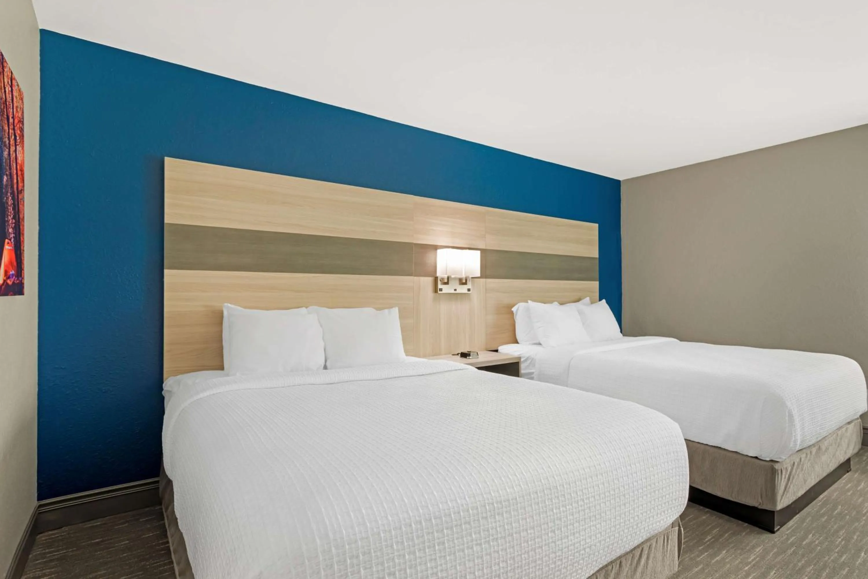 Queen Suite with Two Queen Beds in Best Western Plus Magnolia Inn & Suites