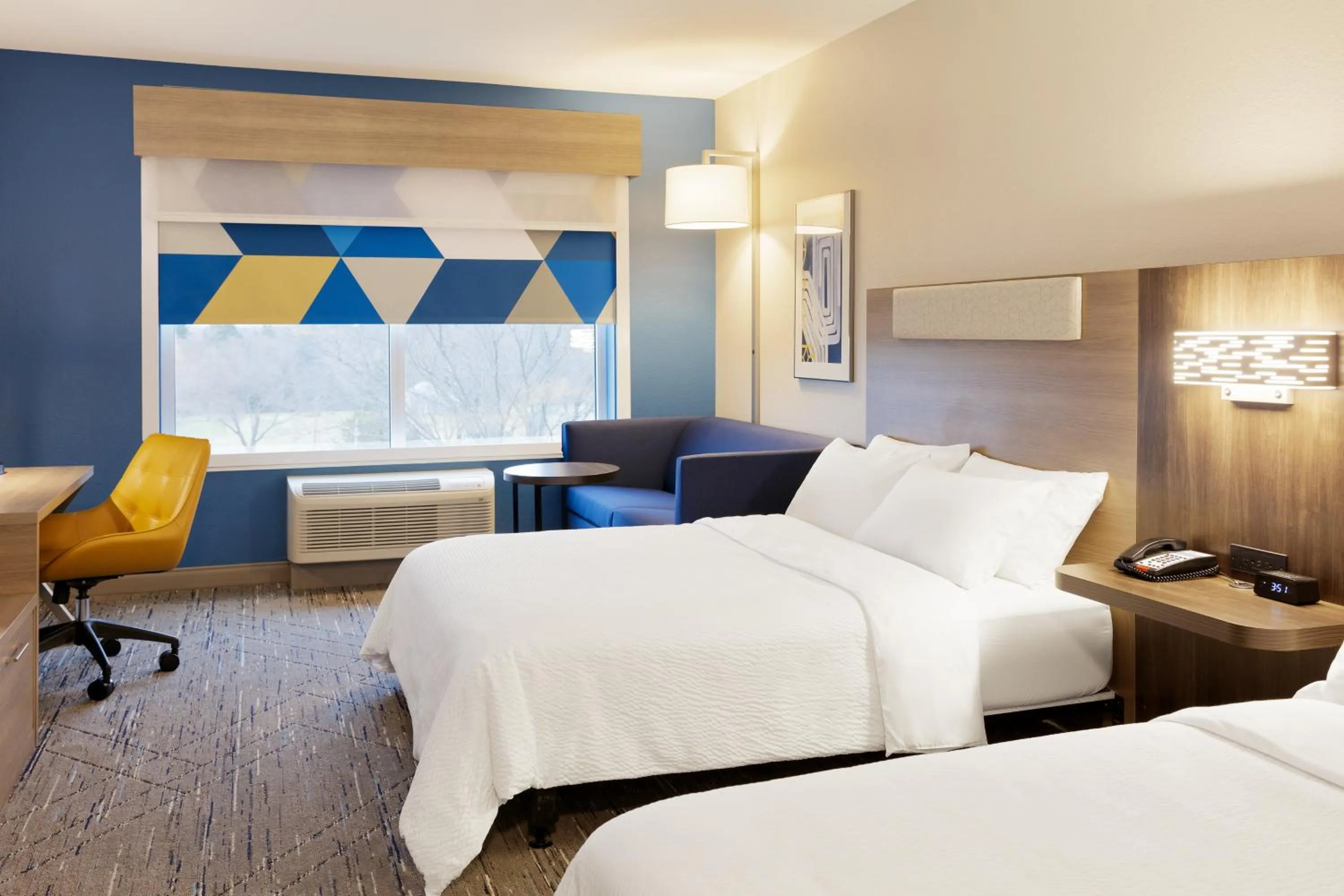 Standard Double Room with Two Double Beds in Holiday Inn Express Fredericksburg - Southpoint by IHG