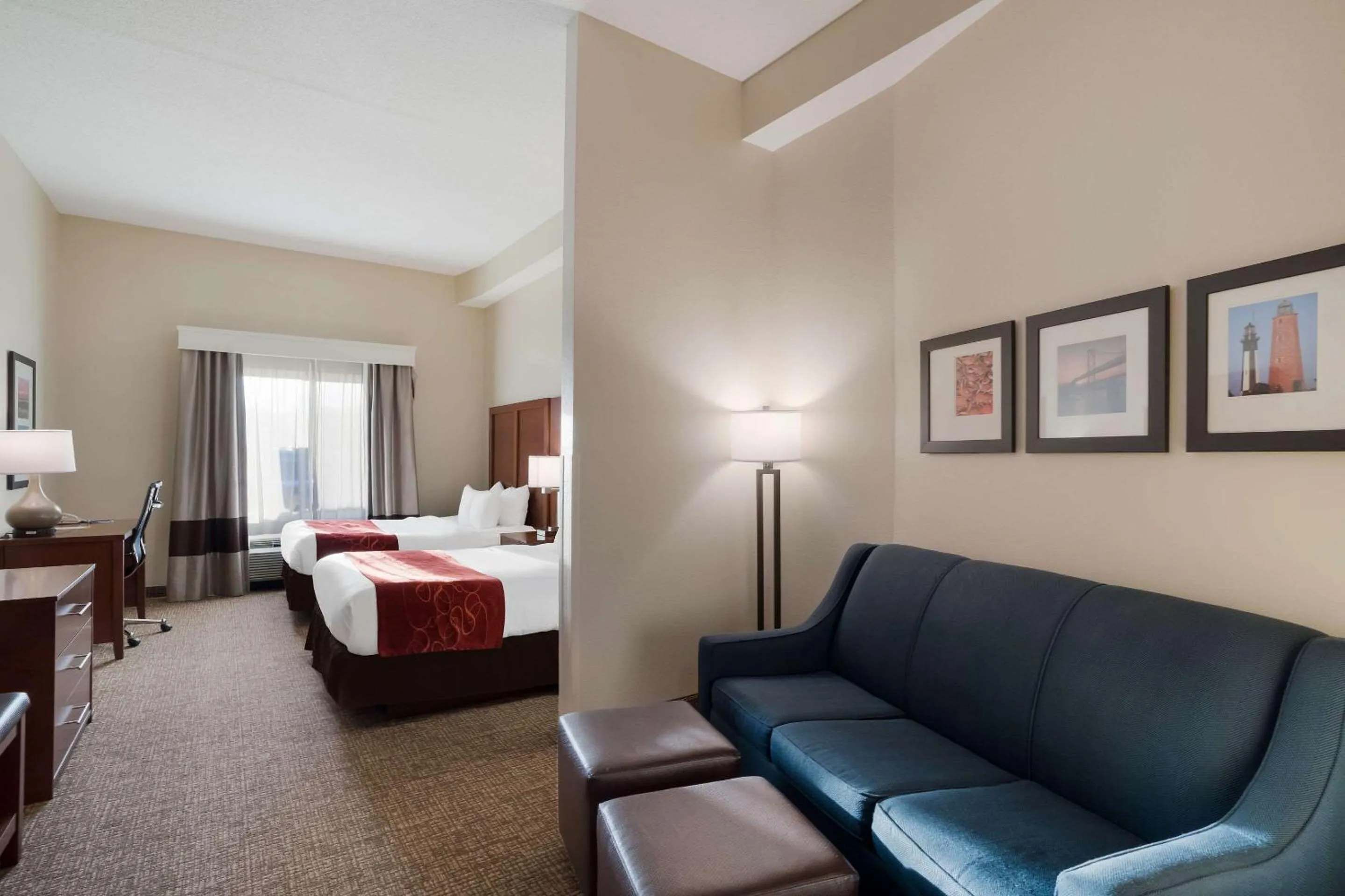 Queen Suite with Two Queen Beds and Accessible Tub - Accessible/Non-Smoking in Comfort Suites Suffolk - Chesapeake