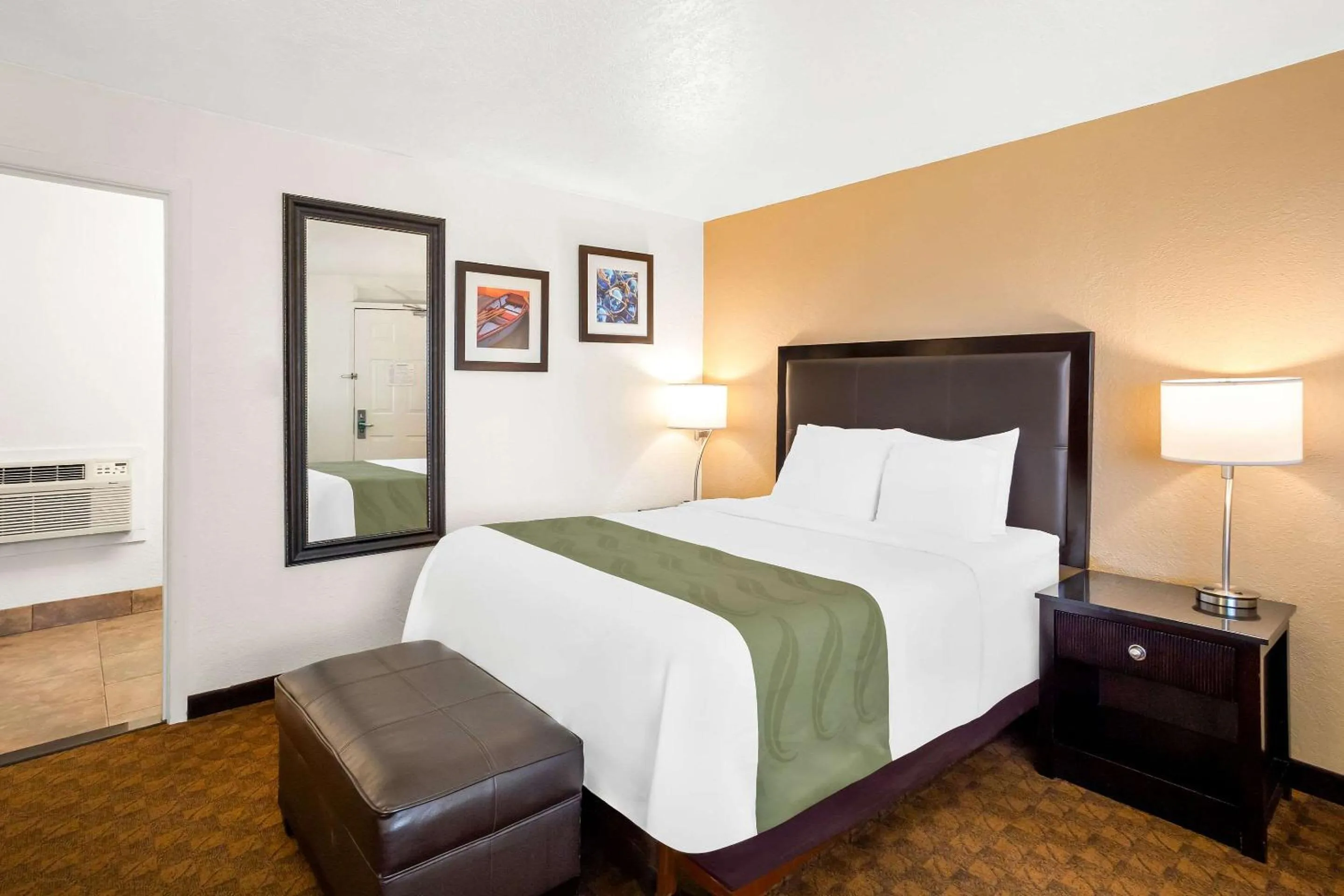 Queen Room - Non-Smoking in Quality Inn Port Angeles - near Olympic National Park