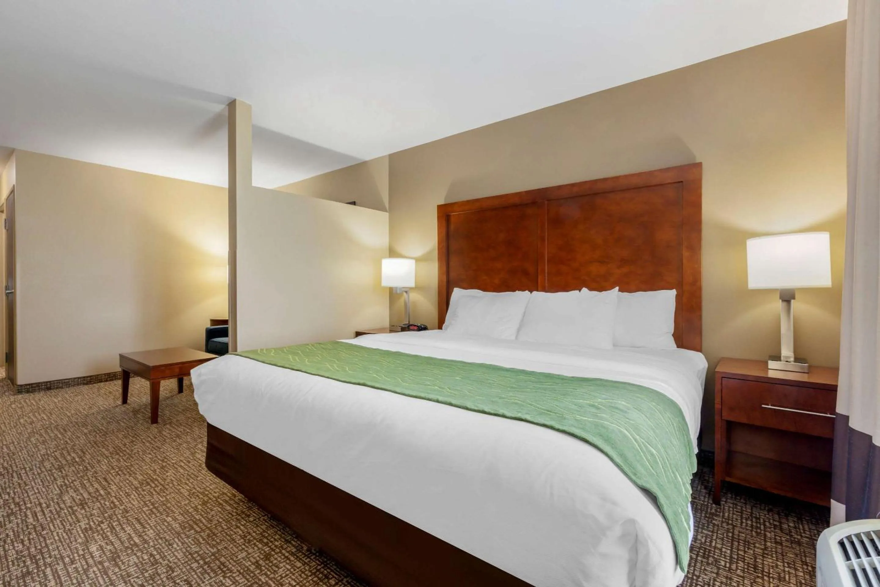 King Suite - Non-Smoking in Comfort Inn Plover-Stevens Point