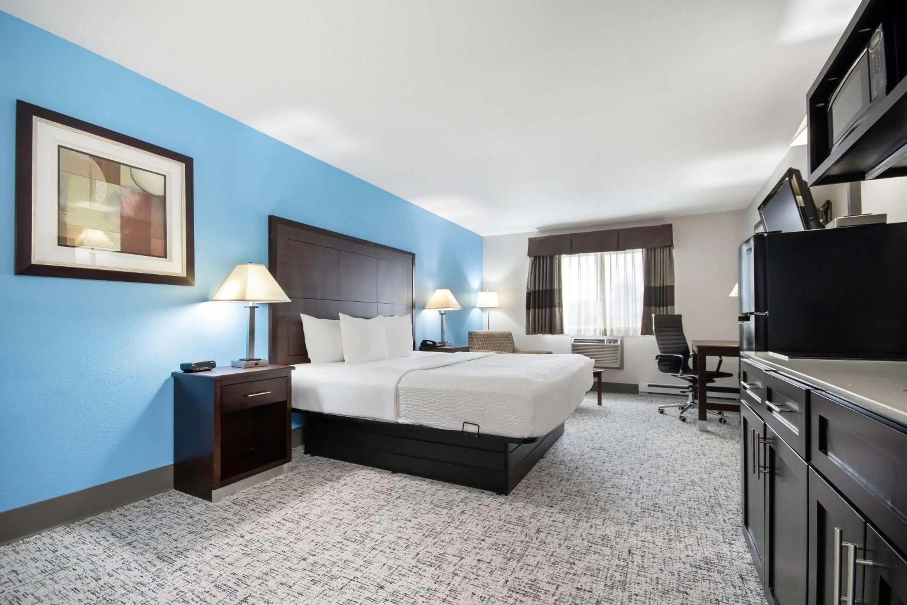 King Room with One King Bed and Kitchen - Non-Smoking in Baymont by Wyndham Marinette