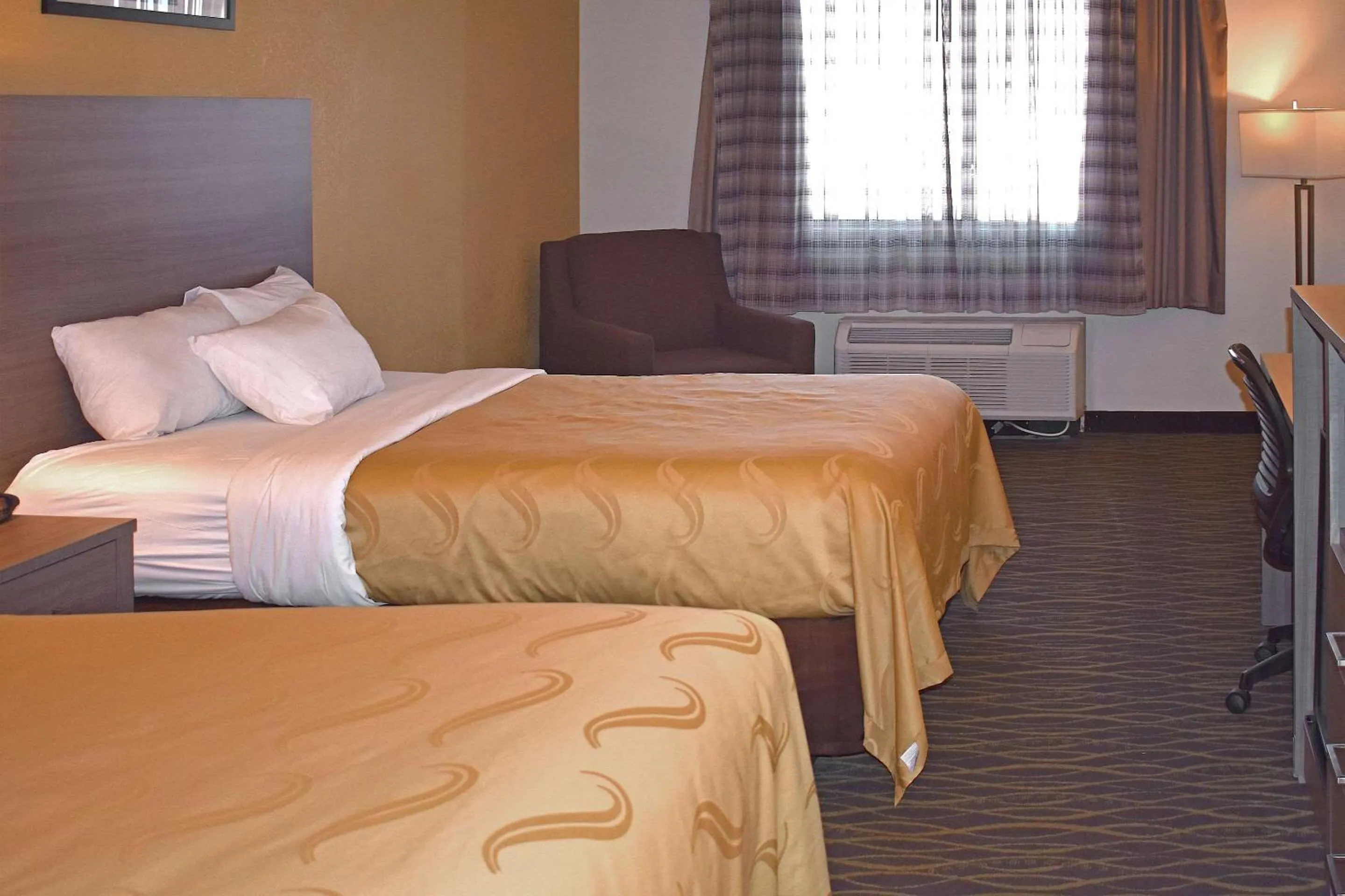 Double Room with Two Double Beds - Non Smoking in Quality Inn & Suites Kearneysville - Martinsburg