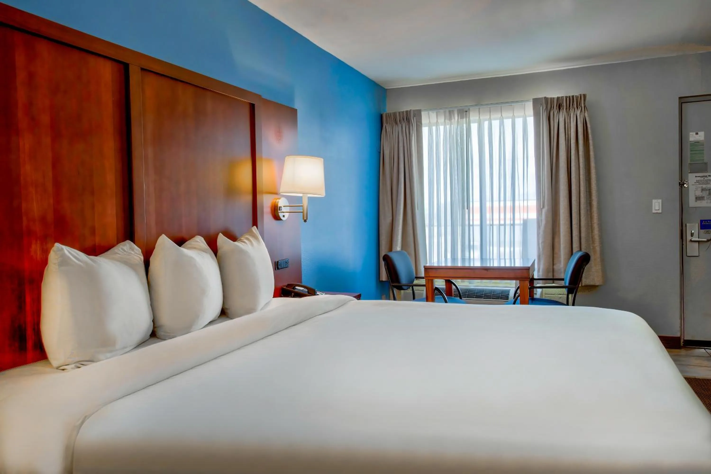 King Room - Non-Smoking in Motel 6 Willcox, AZ