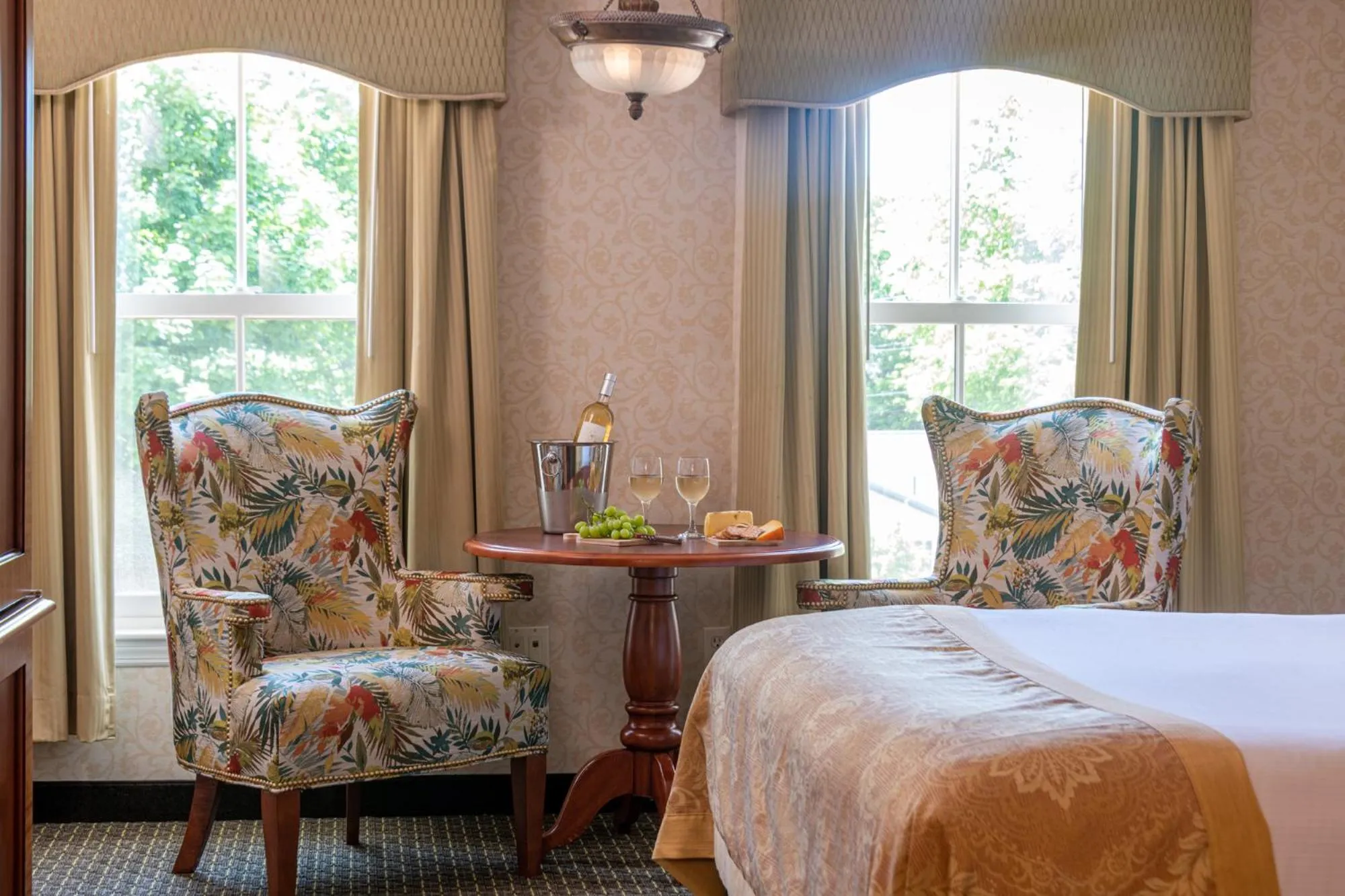 Deluxe Queen Room with Two Queen Beds in Bar Harbor Grand Hotel
