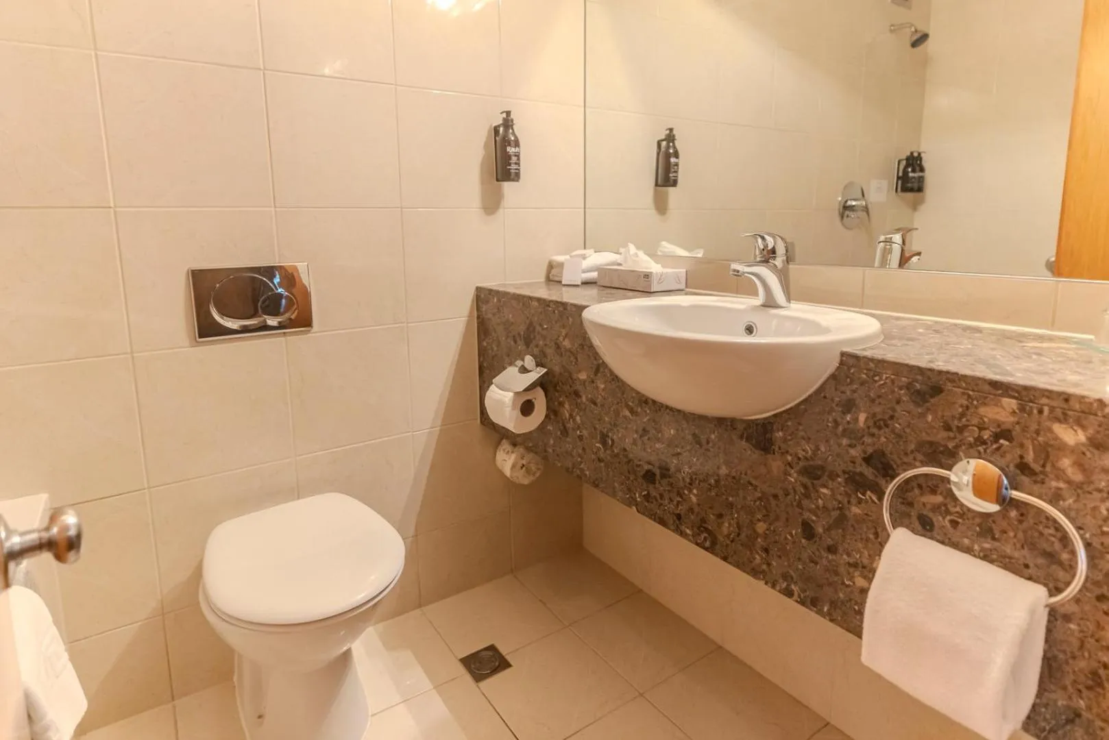 Superior King Room in Kingsgate Hotel Te Anau