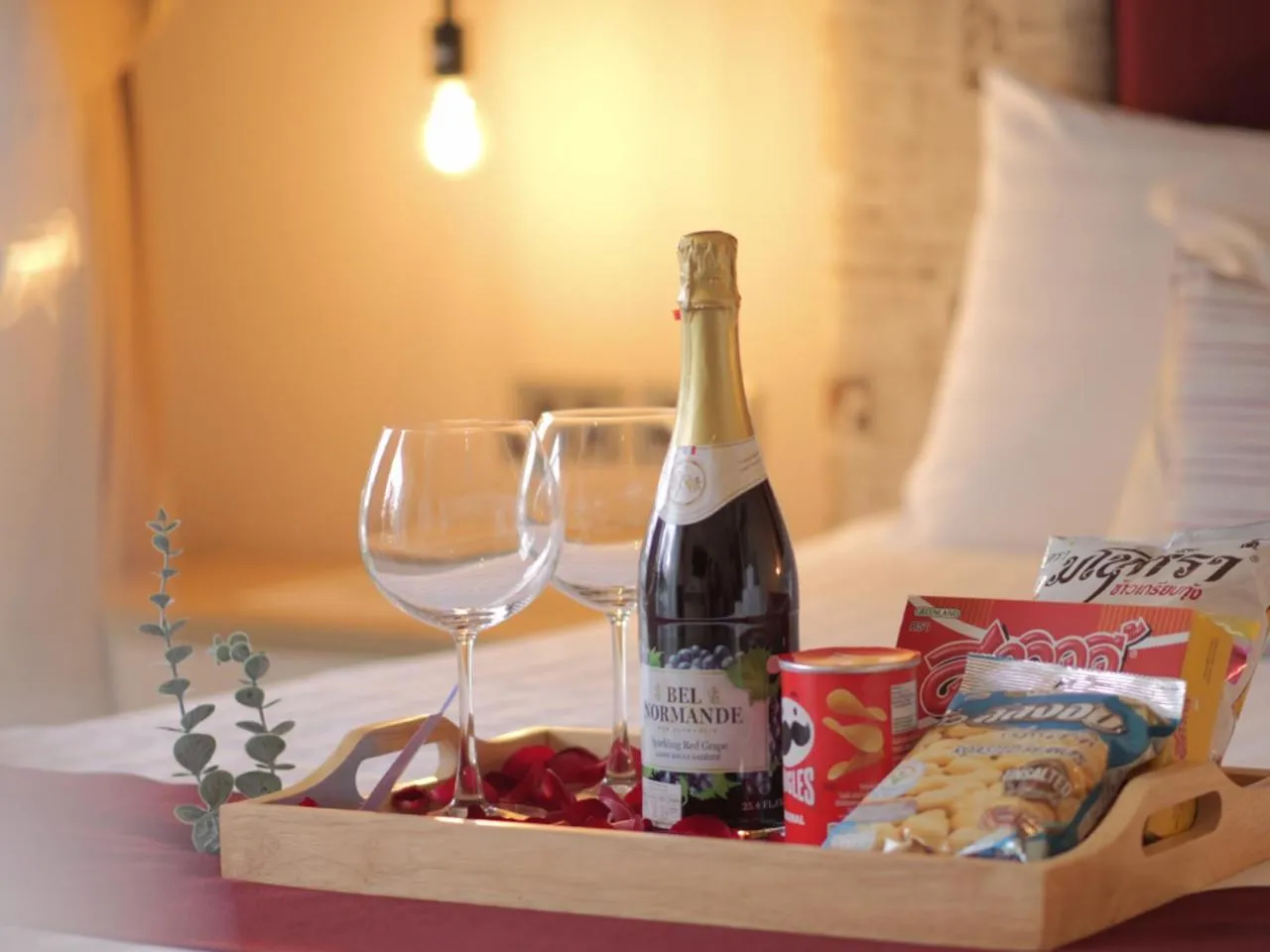 Deluxe Double Room with Bath in W3 Hotel