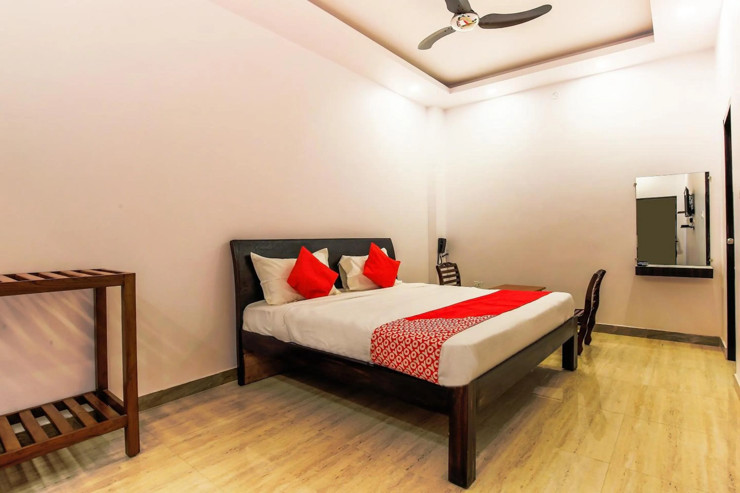 Classic Triple Room - single occupancy in Hotel O Vaibhav laxmi Paradise
